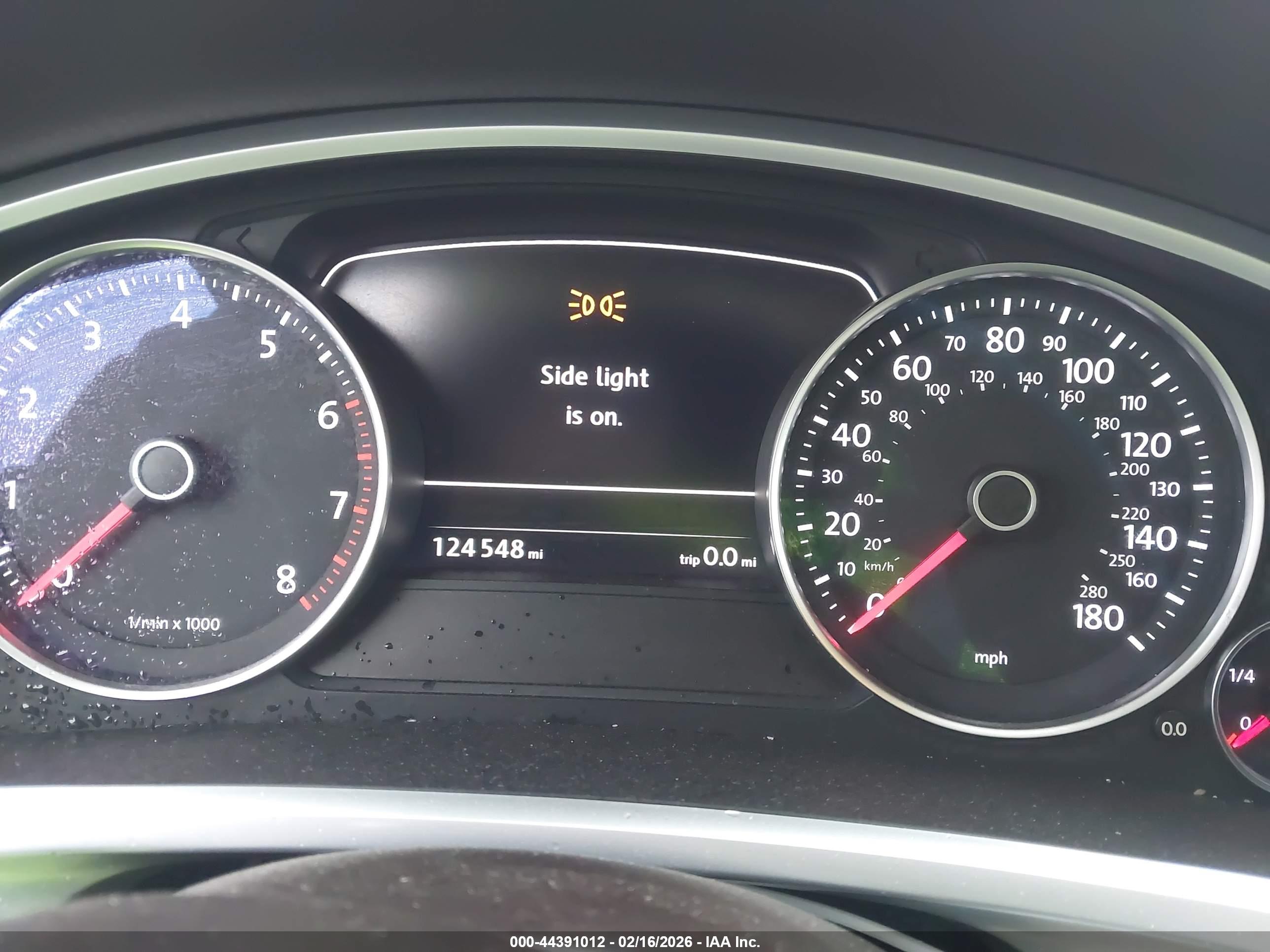 VOLKSWAGEN TOUAREG image 7