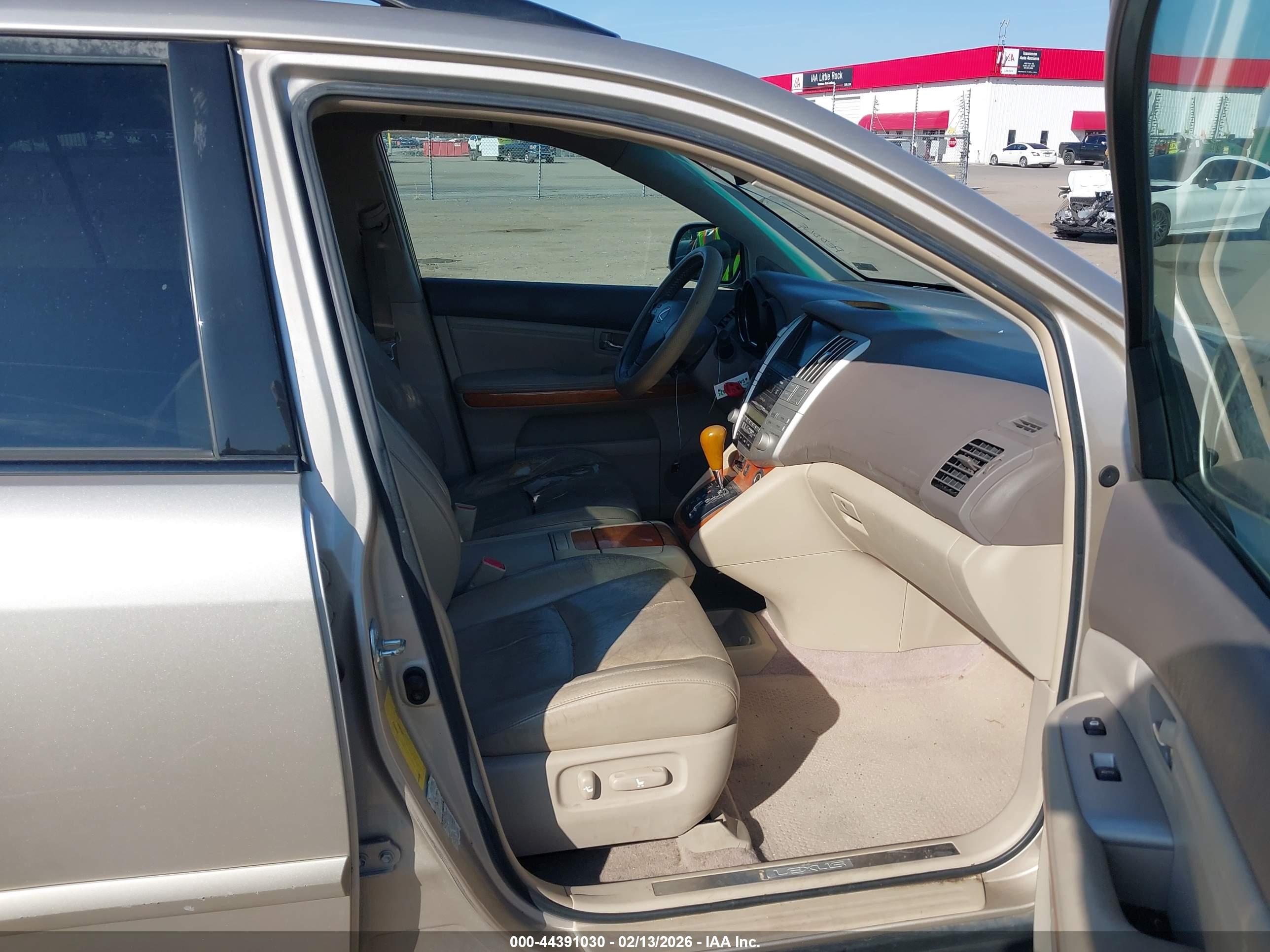 LEXUS RX image 5