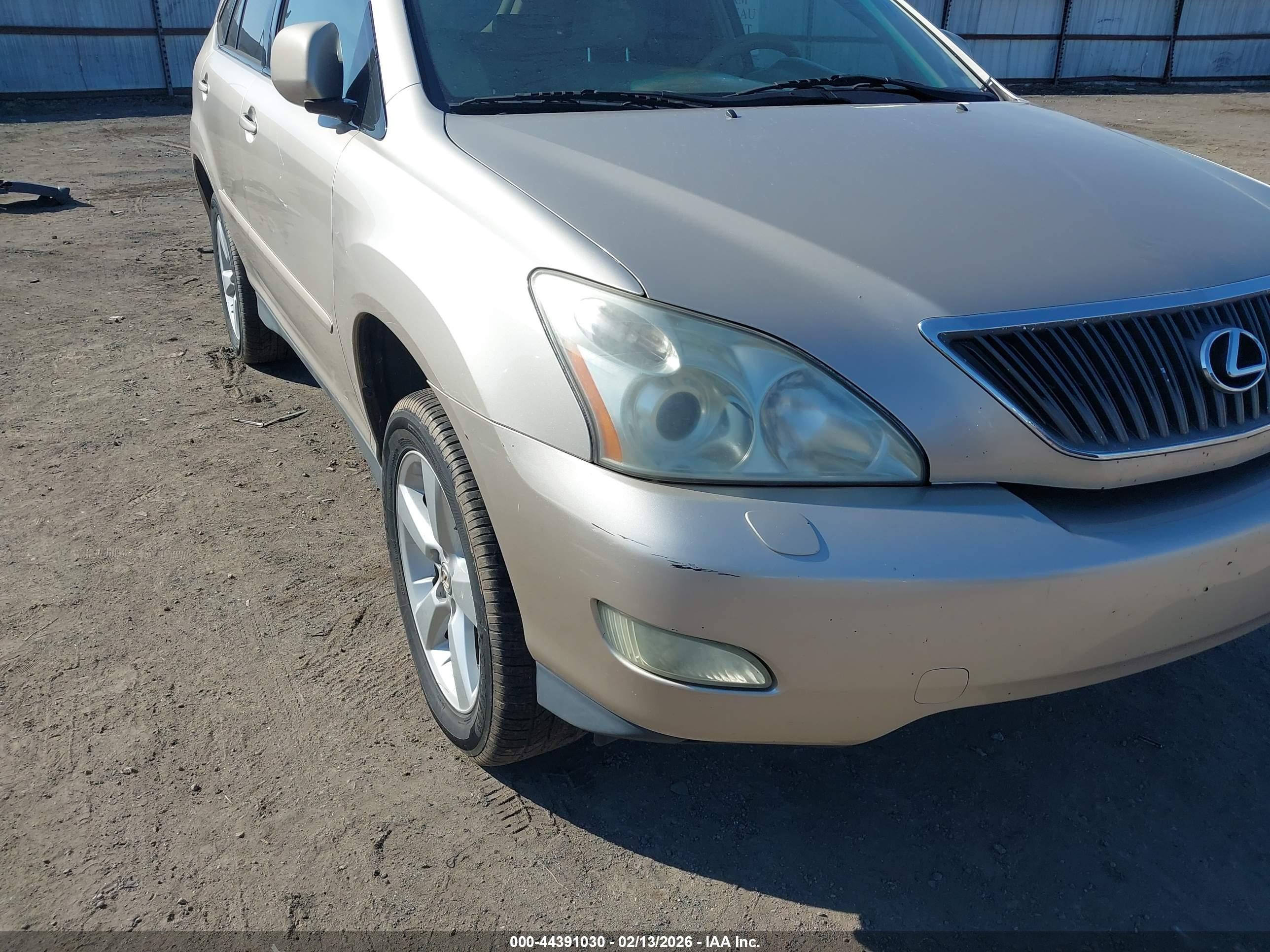 LEXUS RX image 6