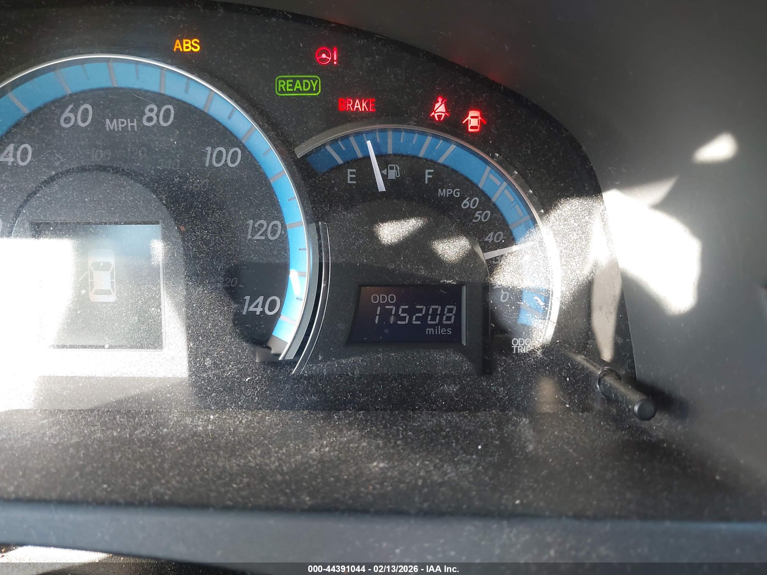 TOYOTA CAMRY image 7