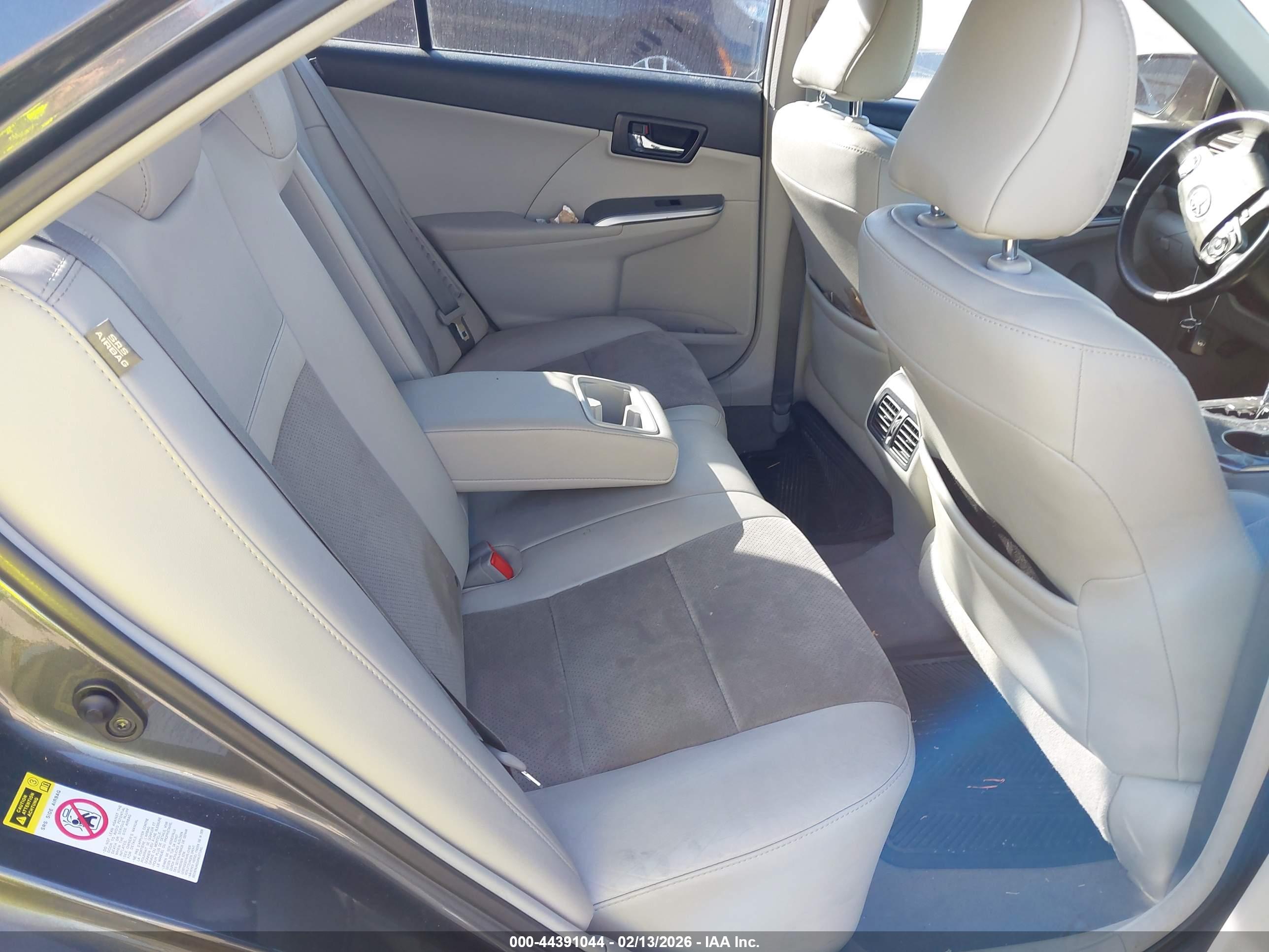 TOYOTA CAMRY image 8