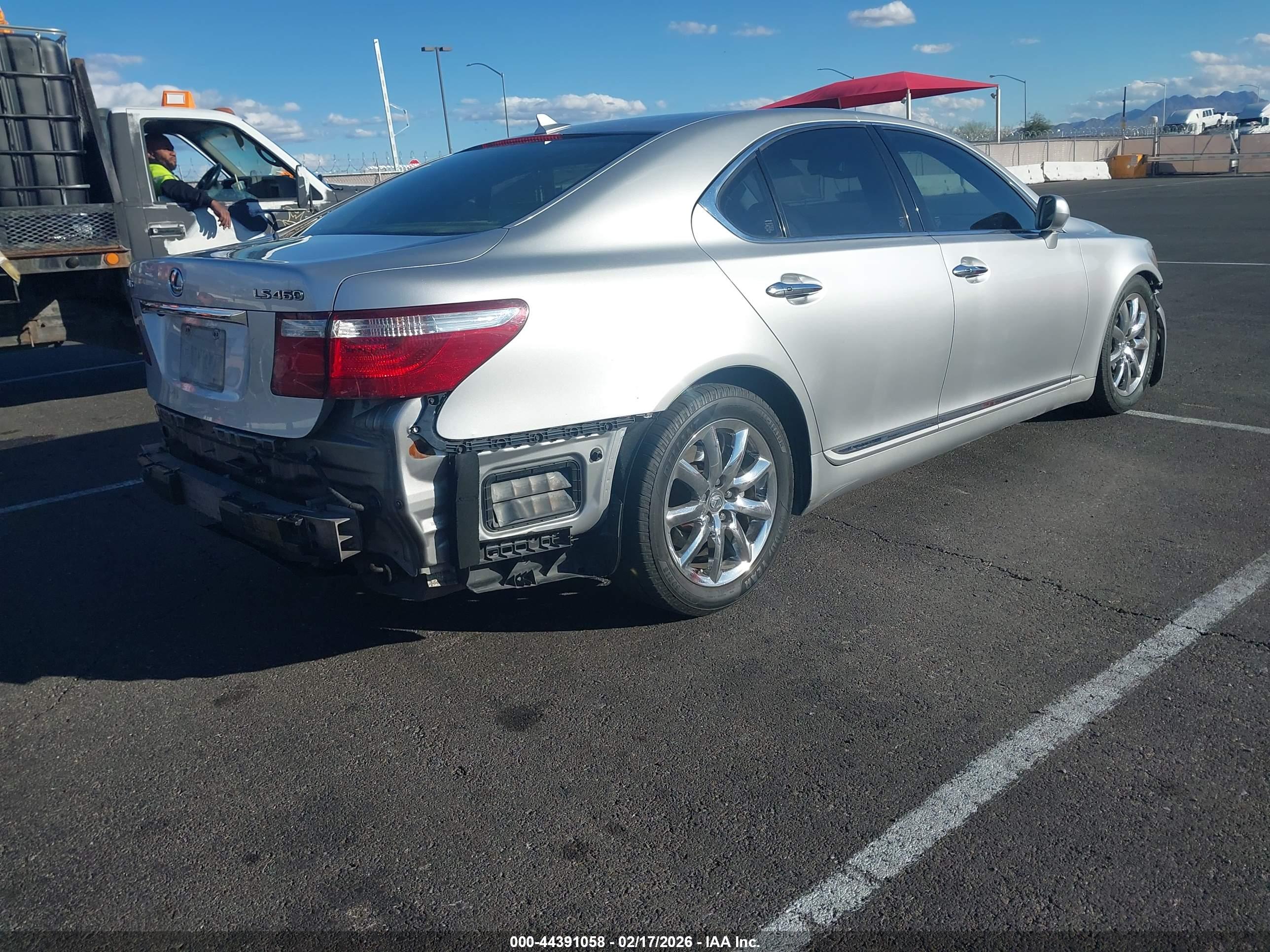 LEXUS LS image 4