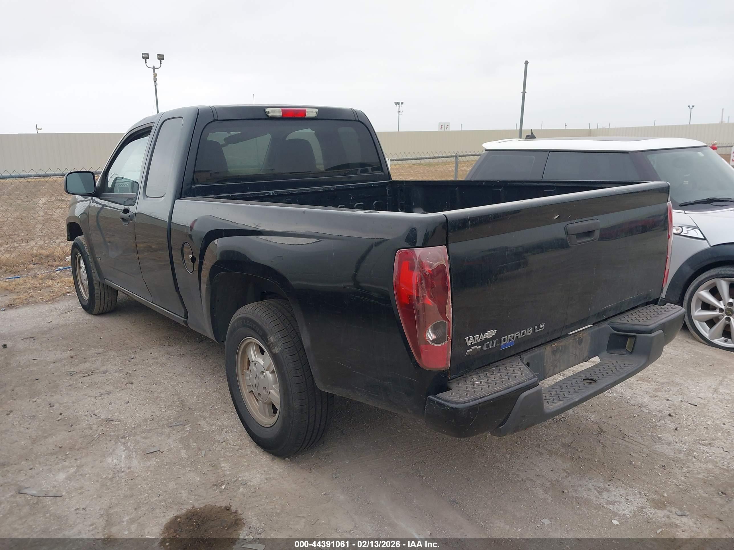 CHEVROLET COLORADO image 3
