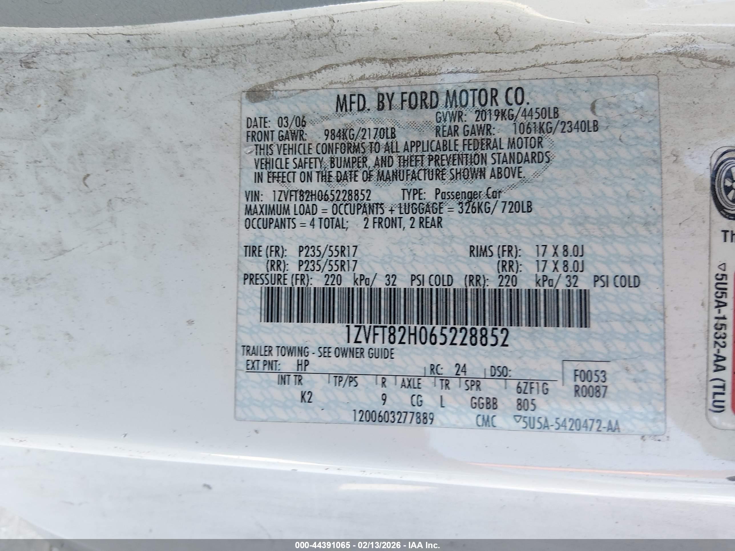 FORD MUSTANG image 9