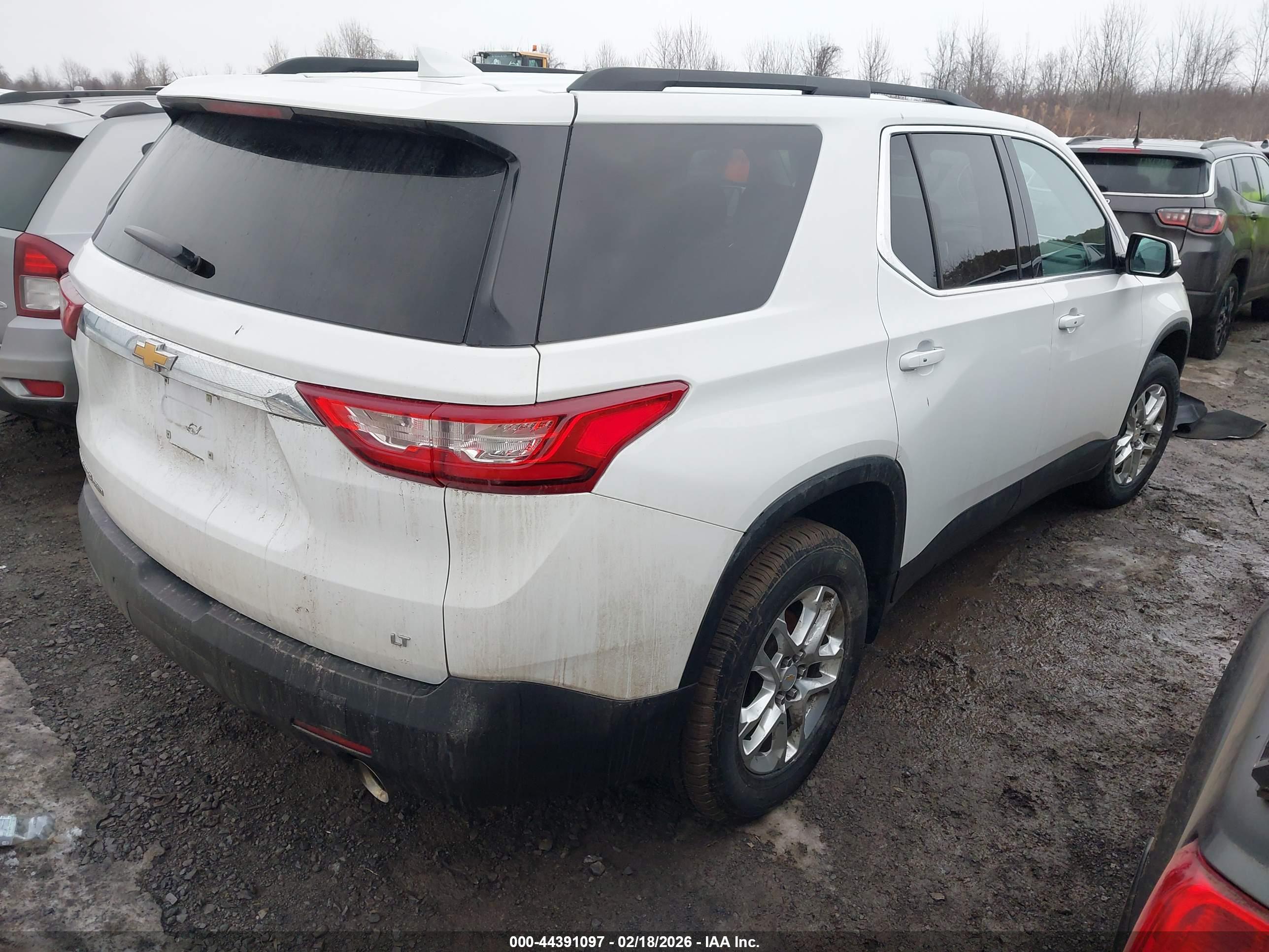 CHEVROLET TRAVERSE image 4