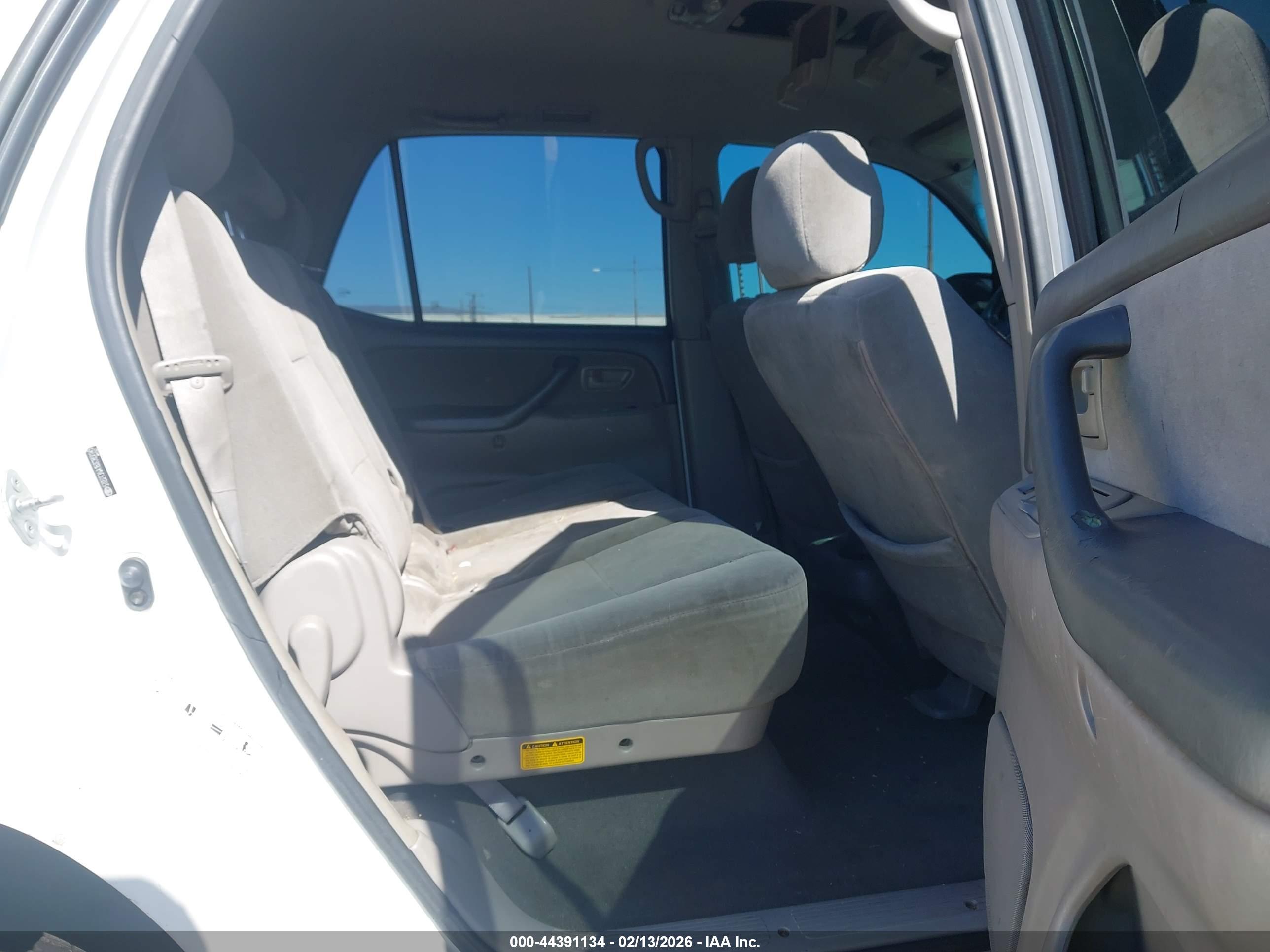 TOYOTA SEQUOIA image 8