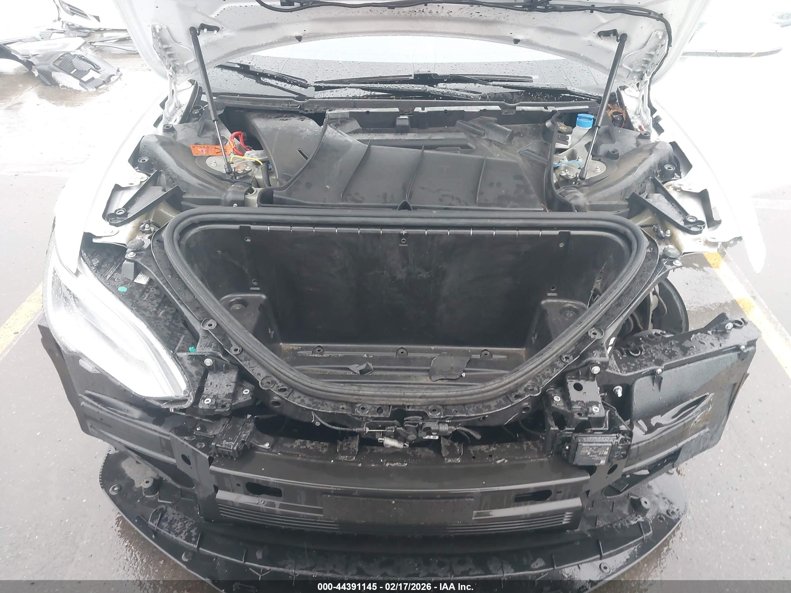 TESLA MODEL image 10