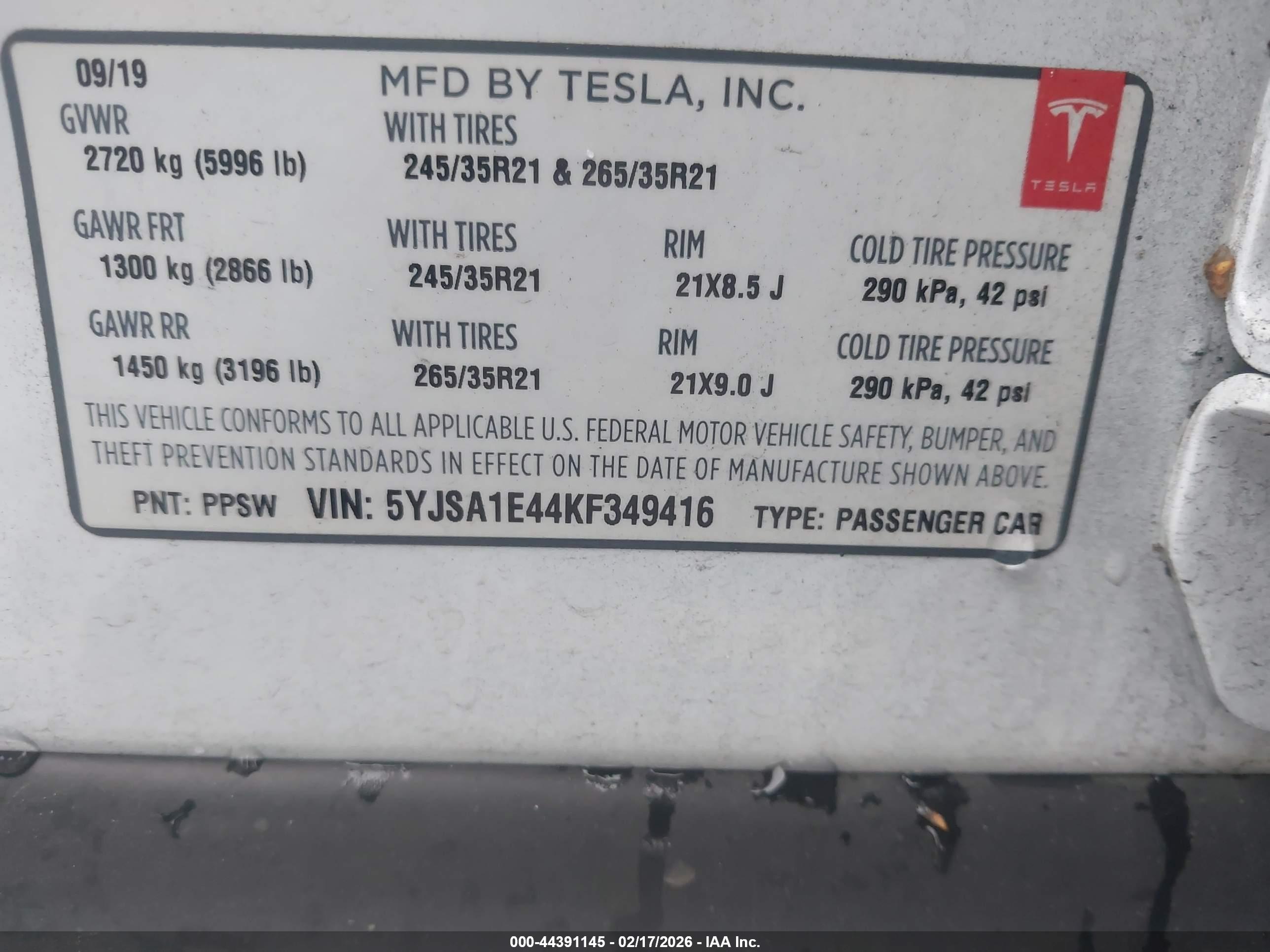 TESLA MODEL image 9