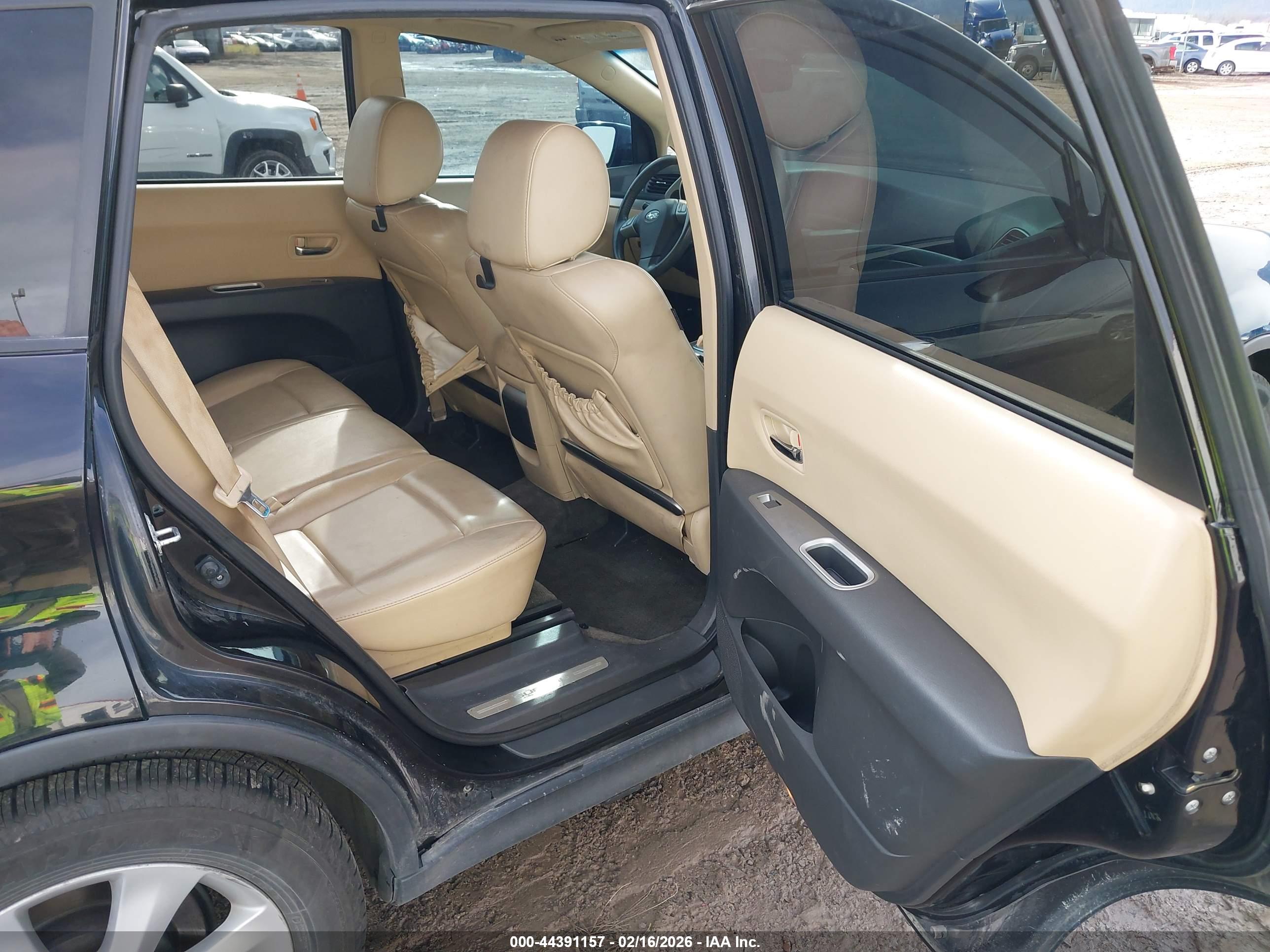 SUBARU B9 image 8