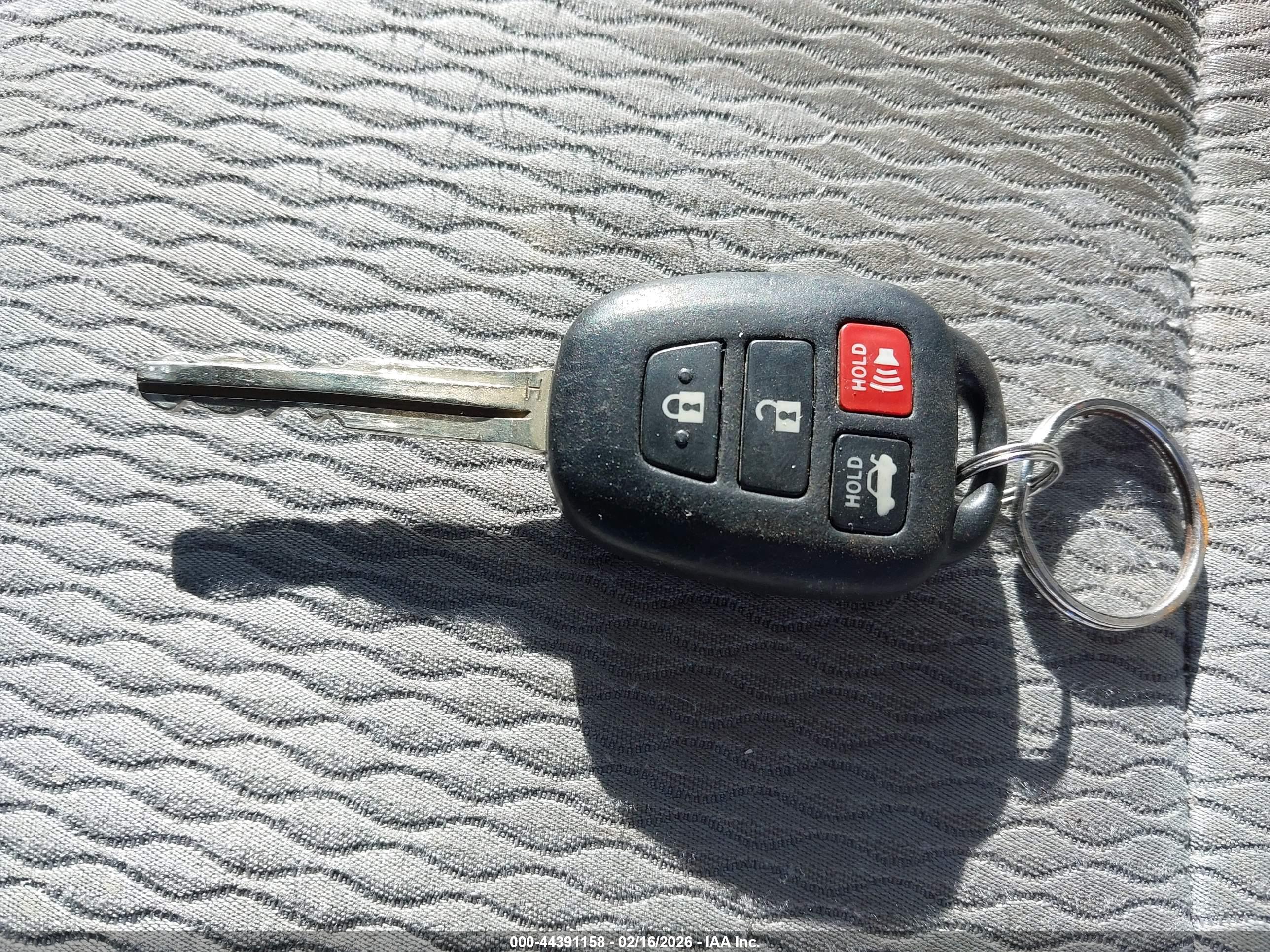 TOYOTA COROLLA image 11
