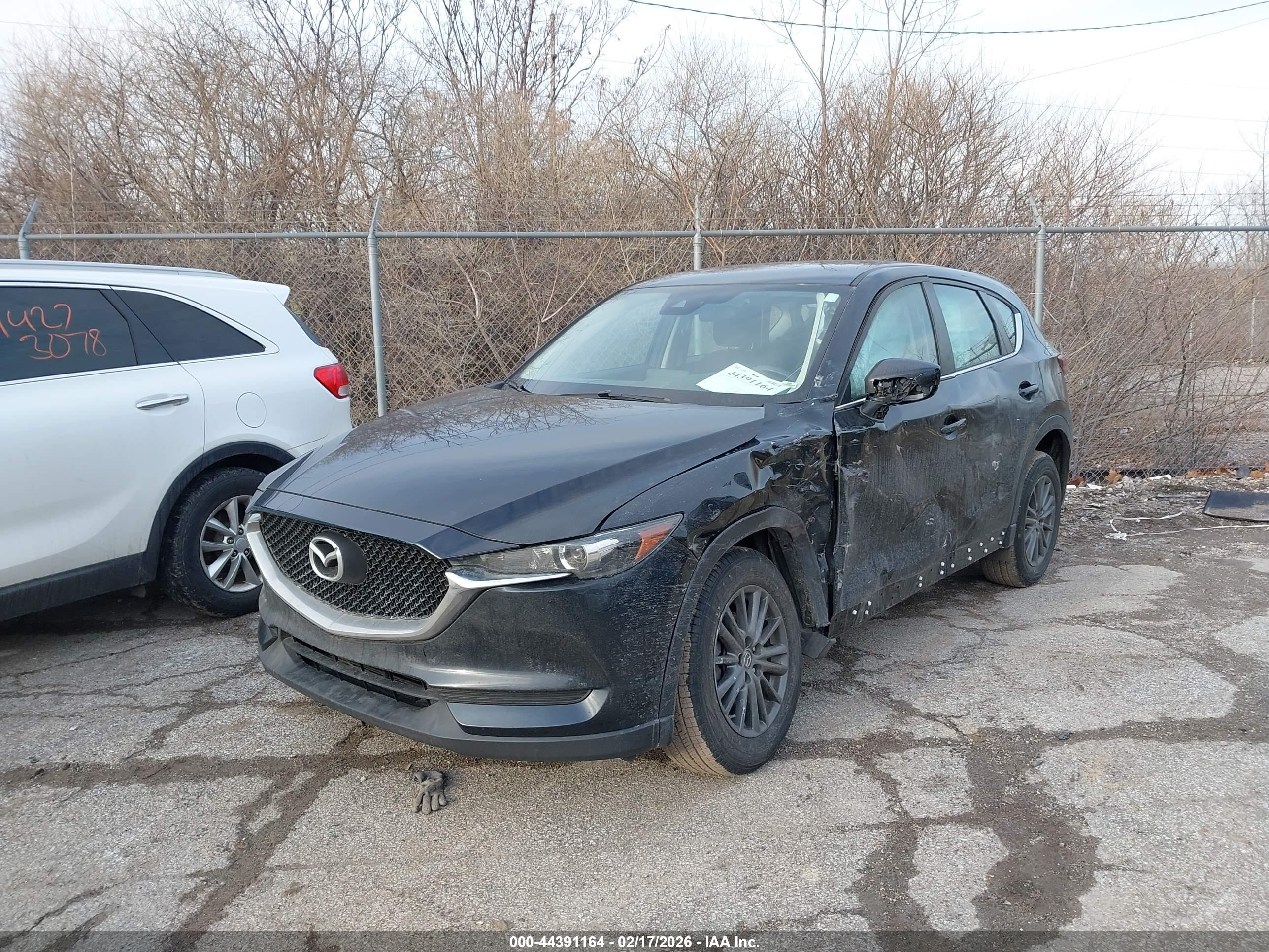 MAZDA CX-5 image 2