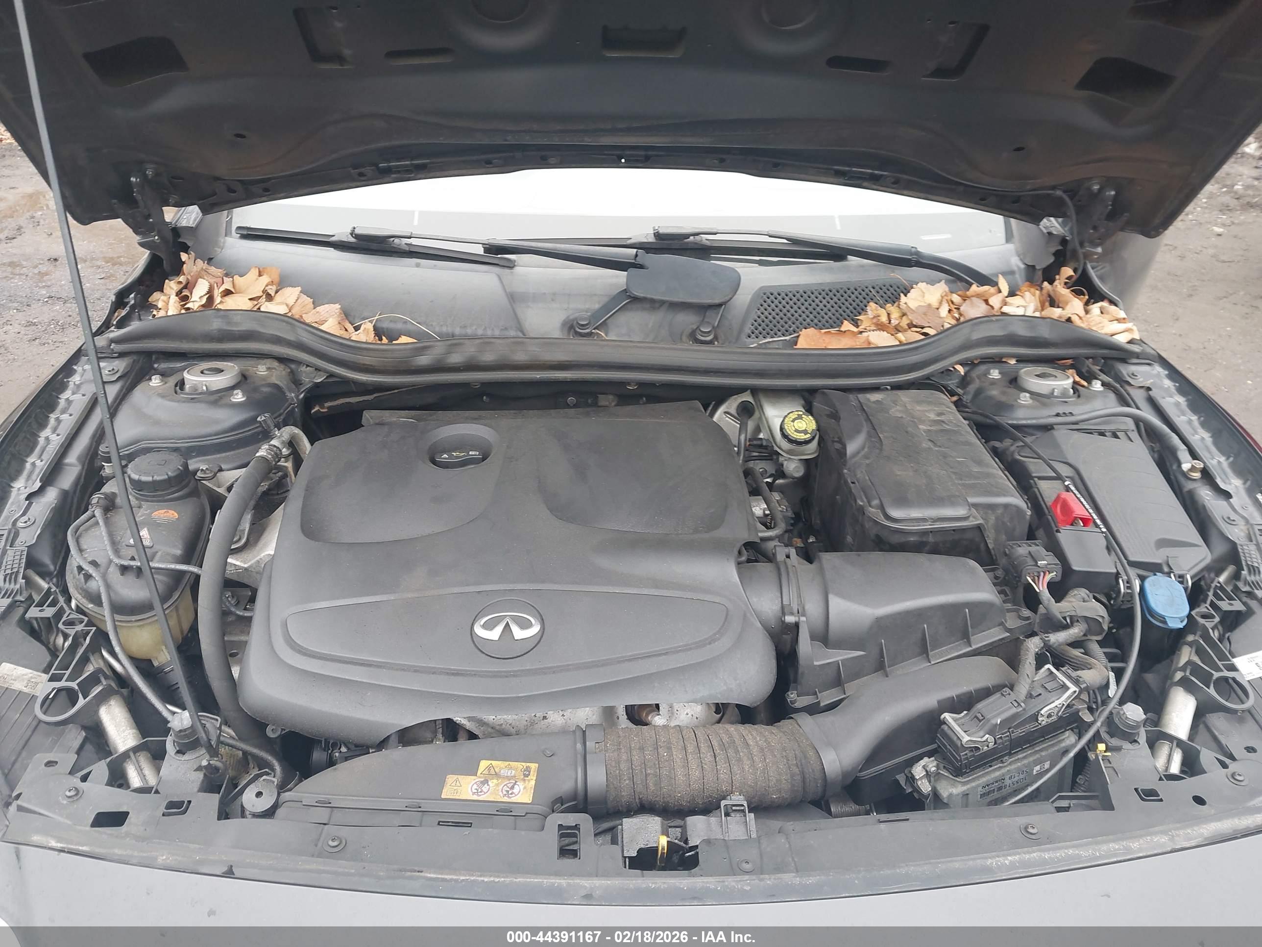 INFINITI QX30 image 10
