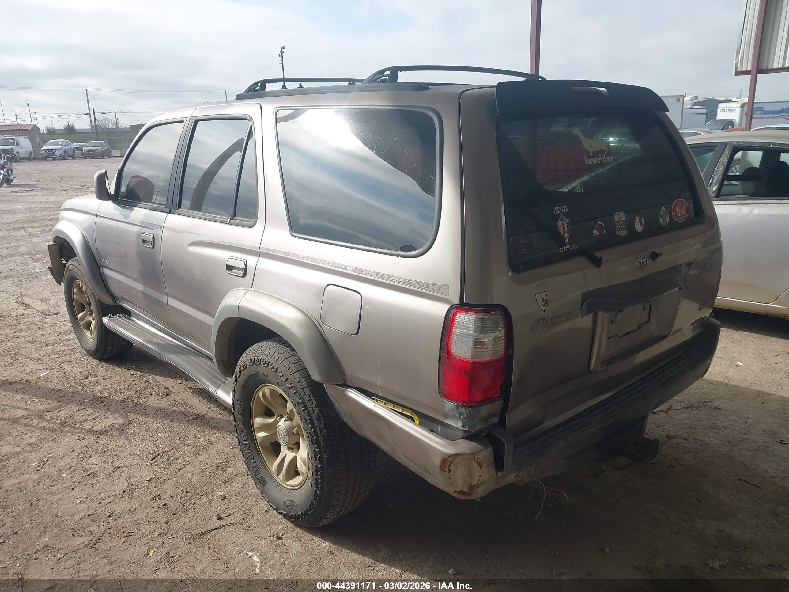 TOYOTA 4RUNNER image 3