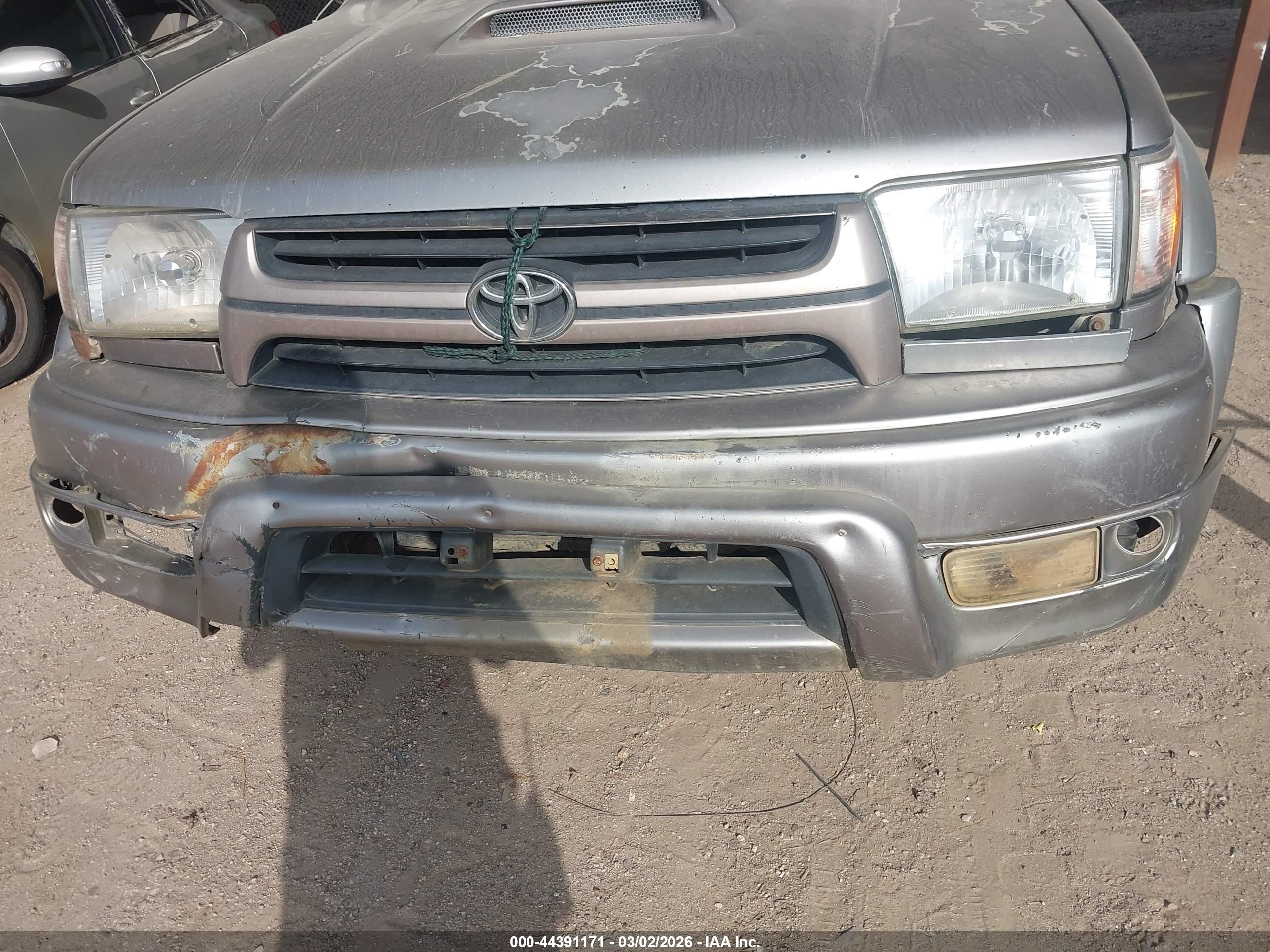 TOYOTA 4RUNNER image 6