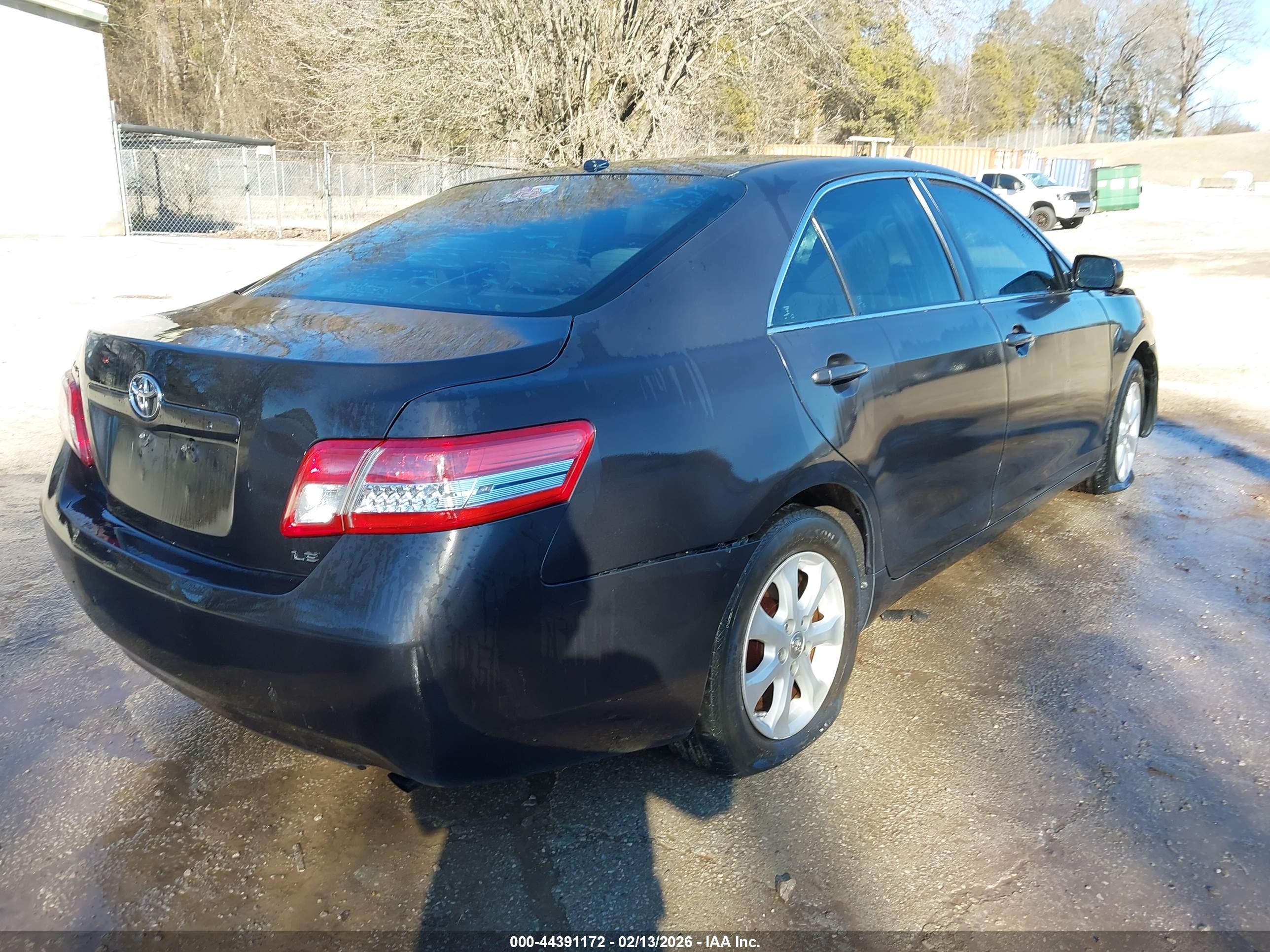TOYOTA CAMRY image 4