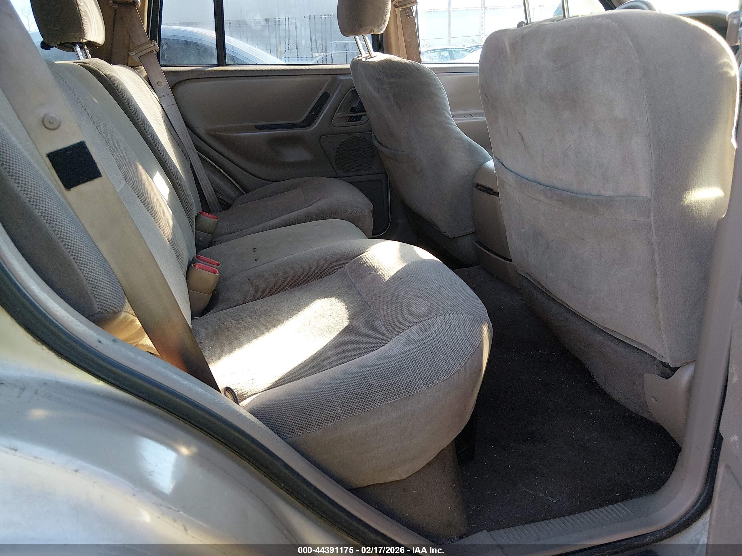 JEEP GRAND image 8