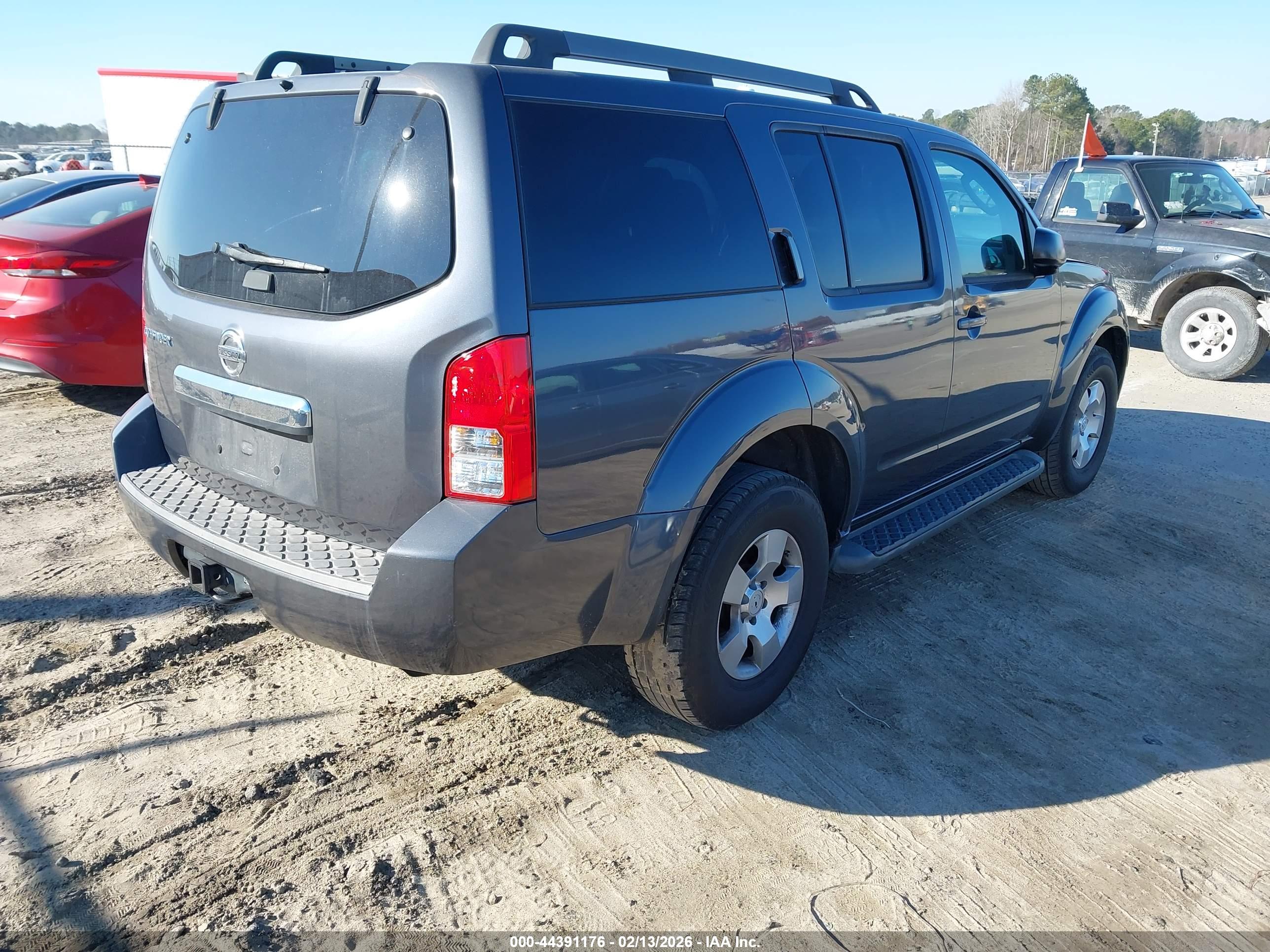 NISSAN PATHFINDER image 4