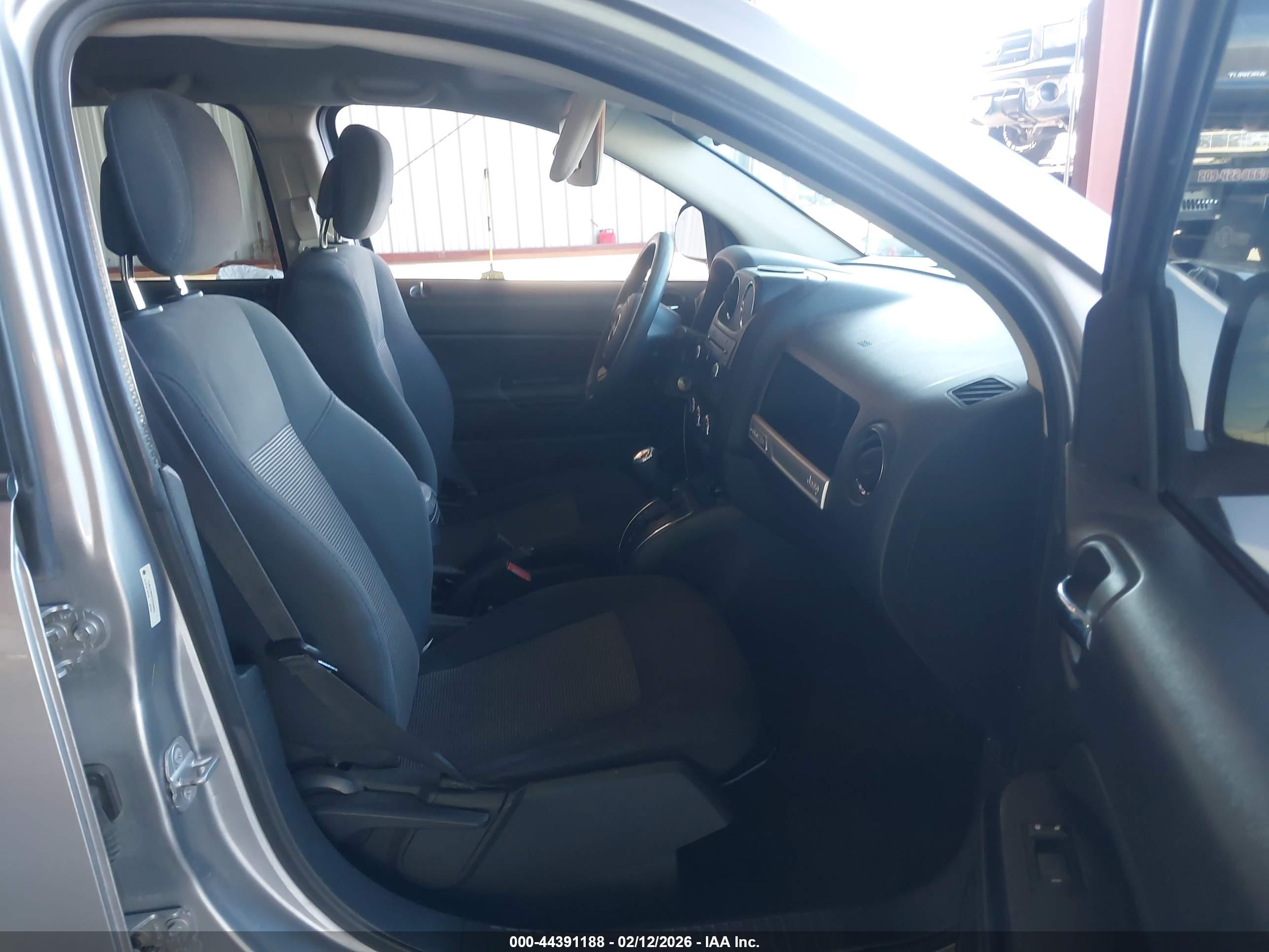 JEEP COMPASS image 5