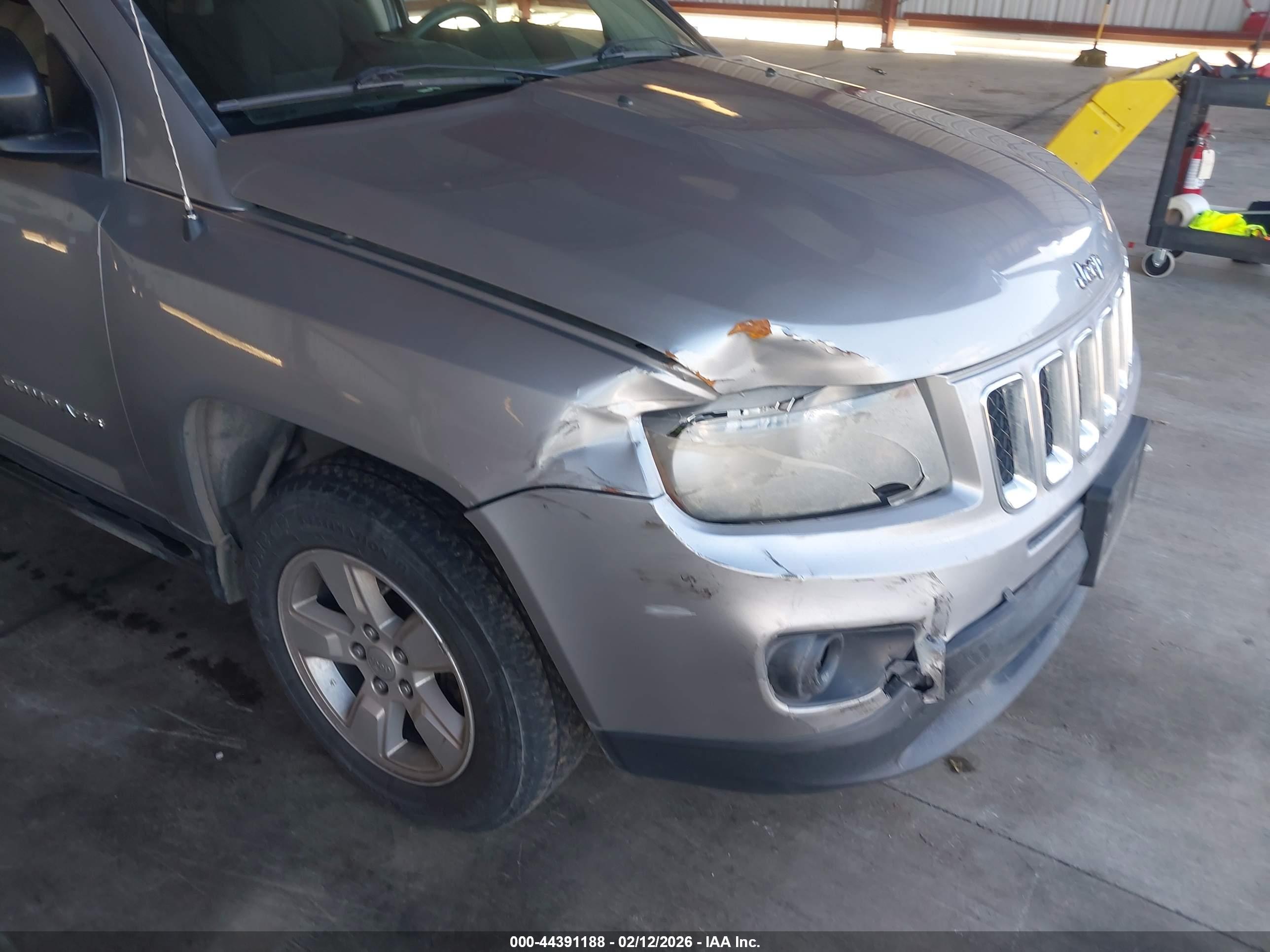 JEEP COMPASS image 6