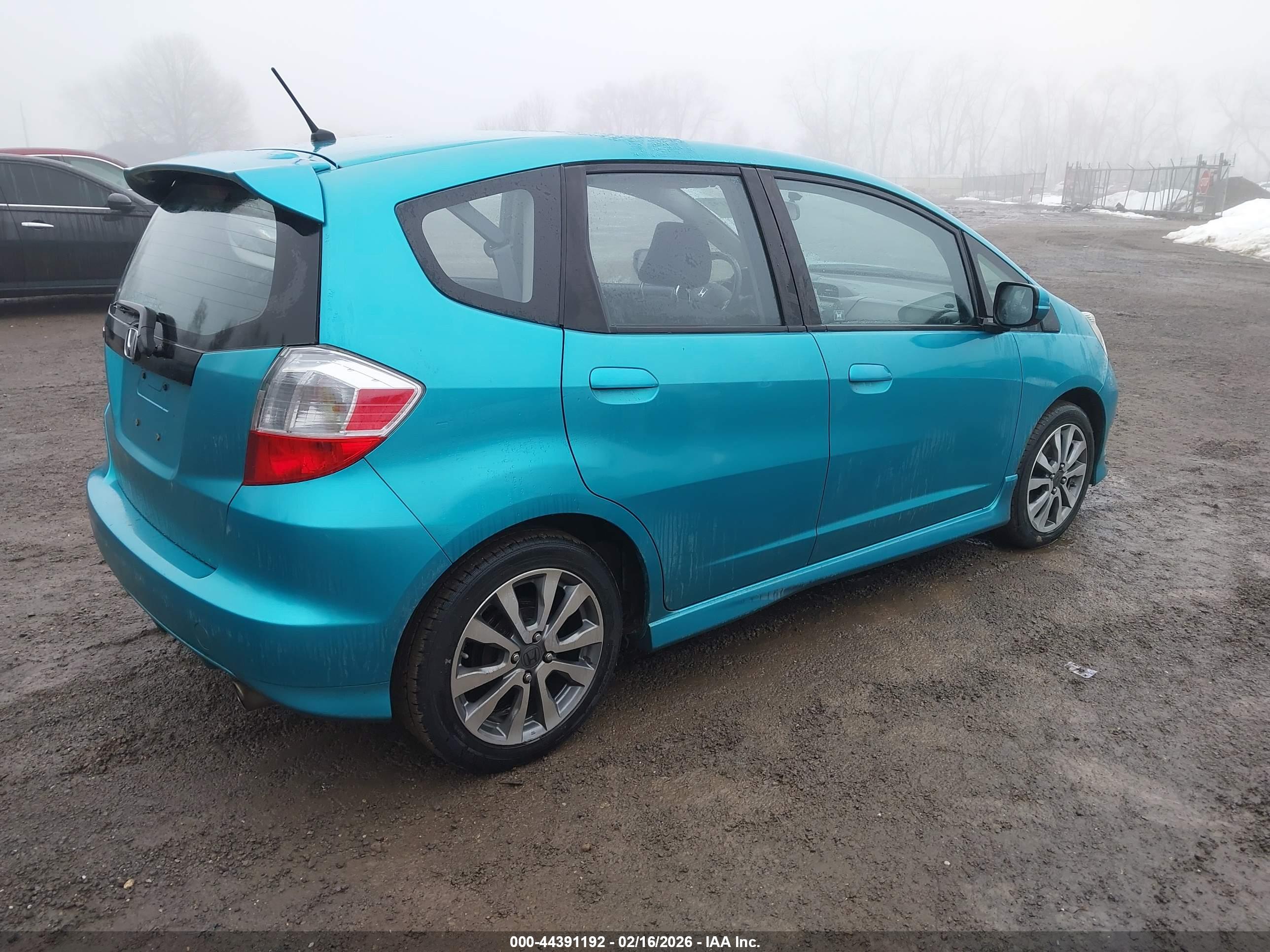 HONDA FIT image 4