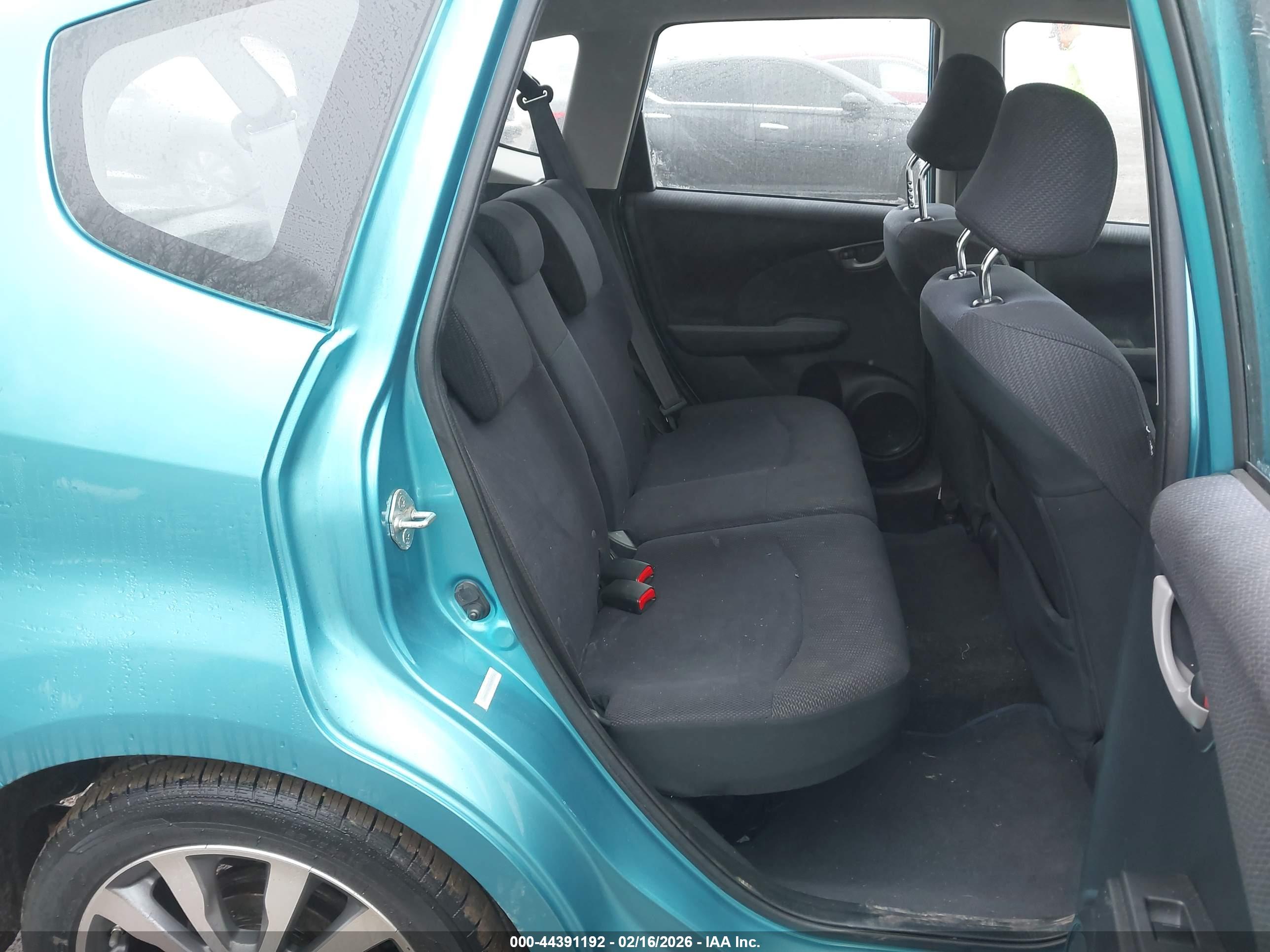 HONDA FIT image 8