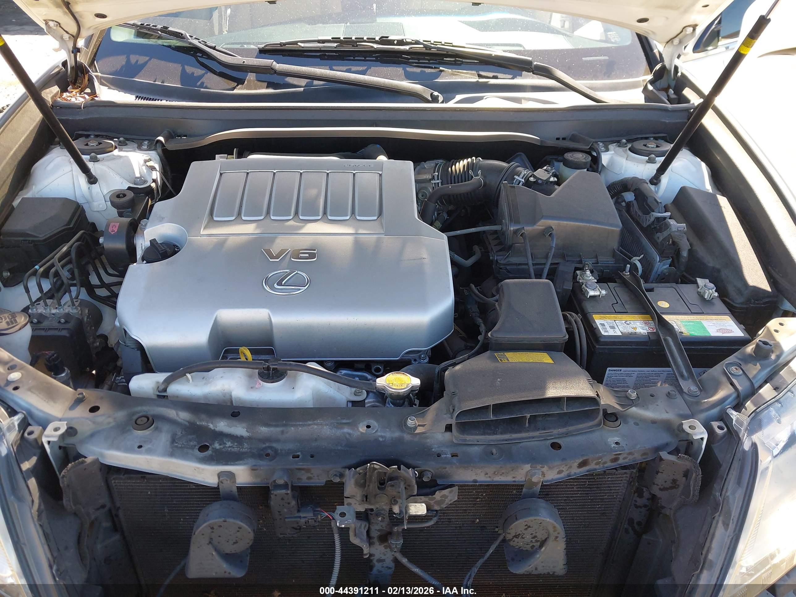 LEXUS ES image 10
