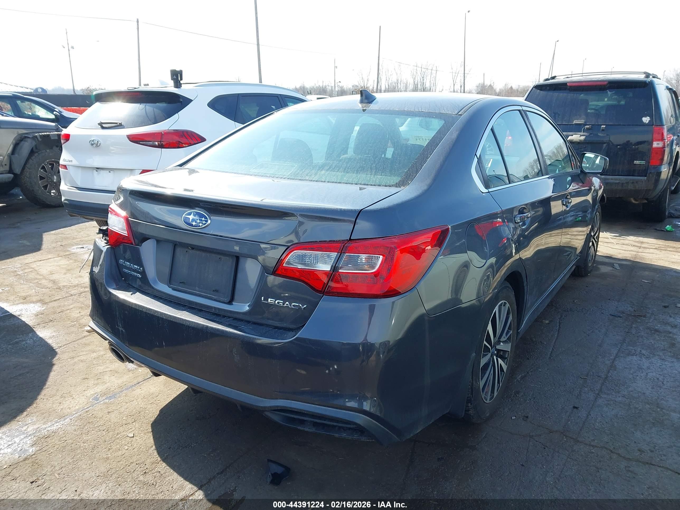 SUBARU LEGACY image 4