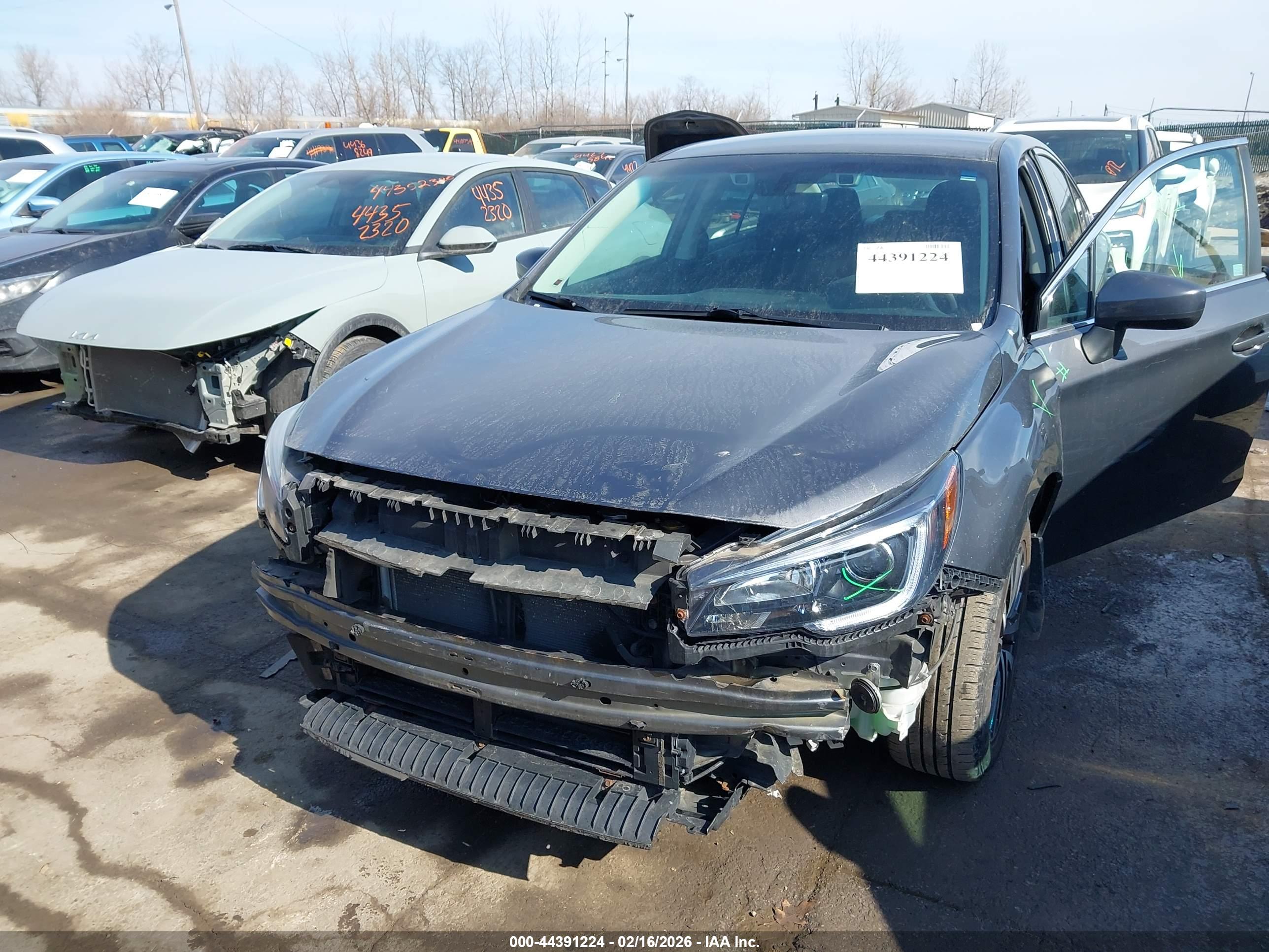 SUBARU LEGACY image 6