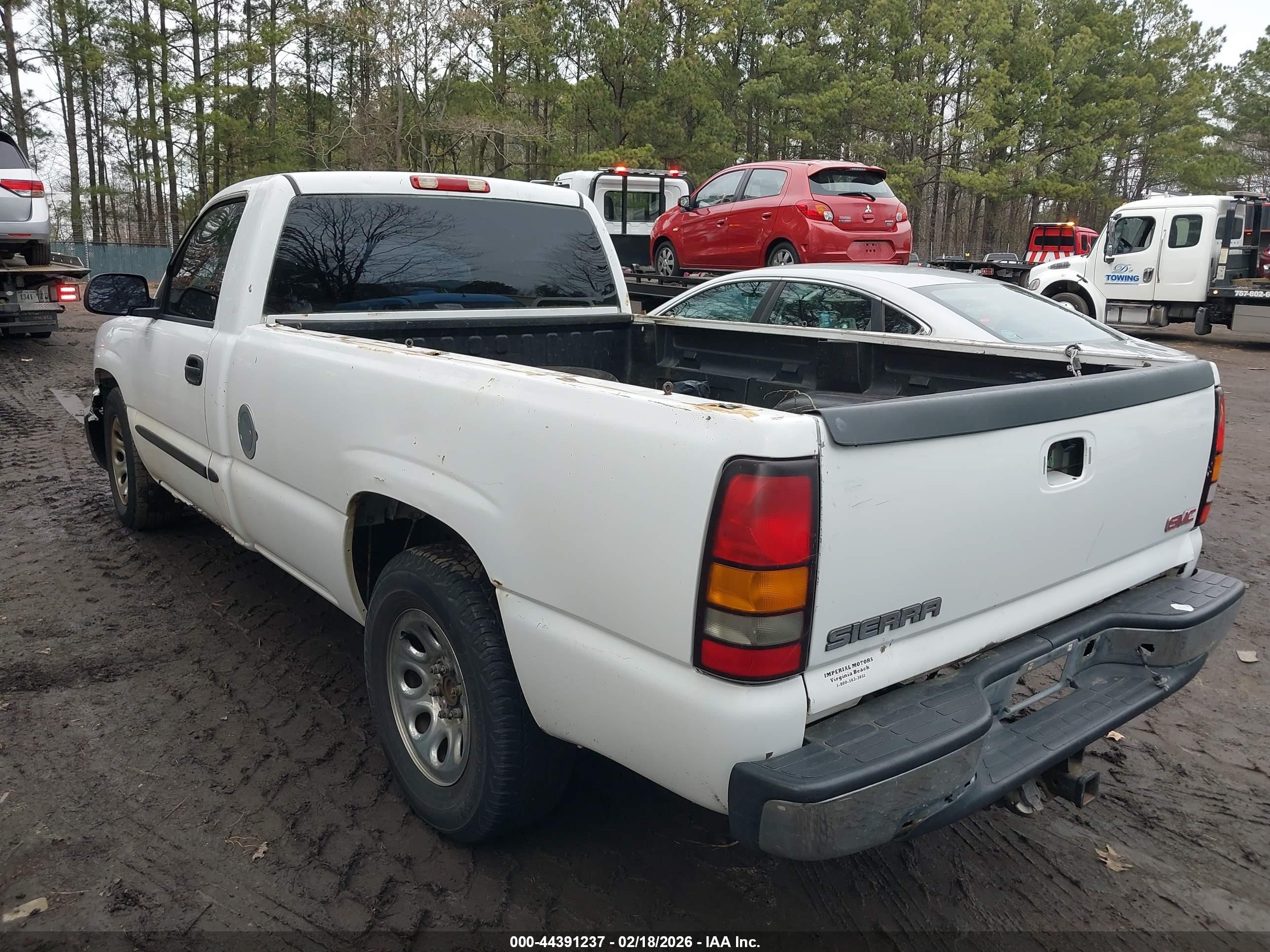 GMC SIERRA image 3