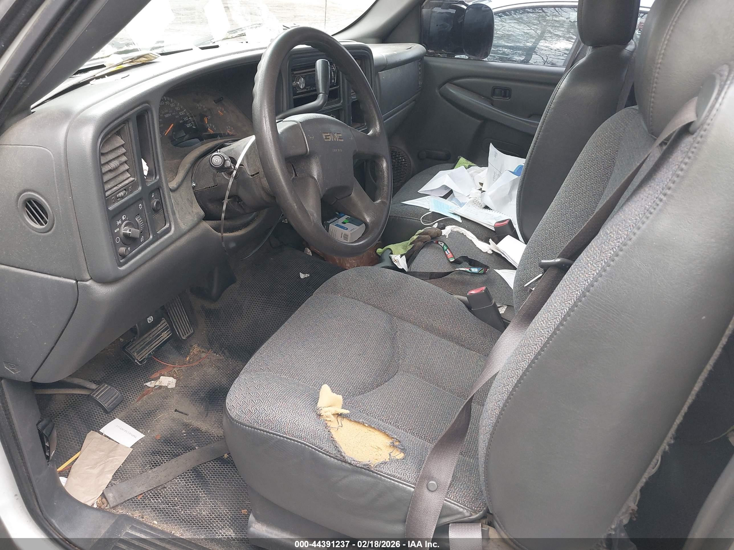 GMC SIERRA image 5