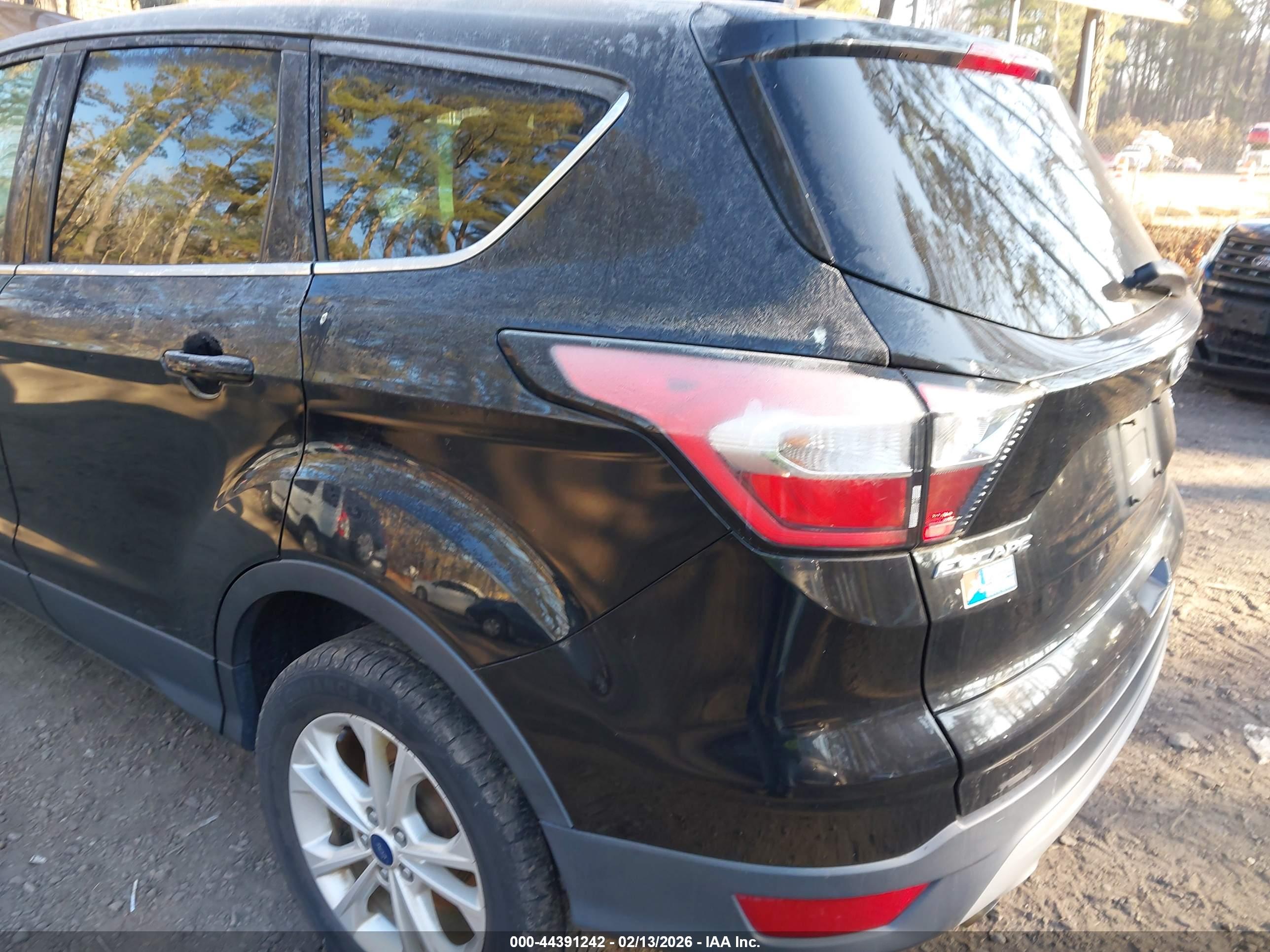 FORD ESCAPE image 6