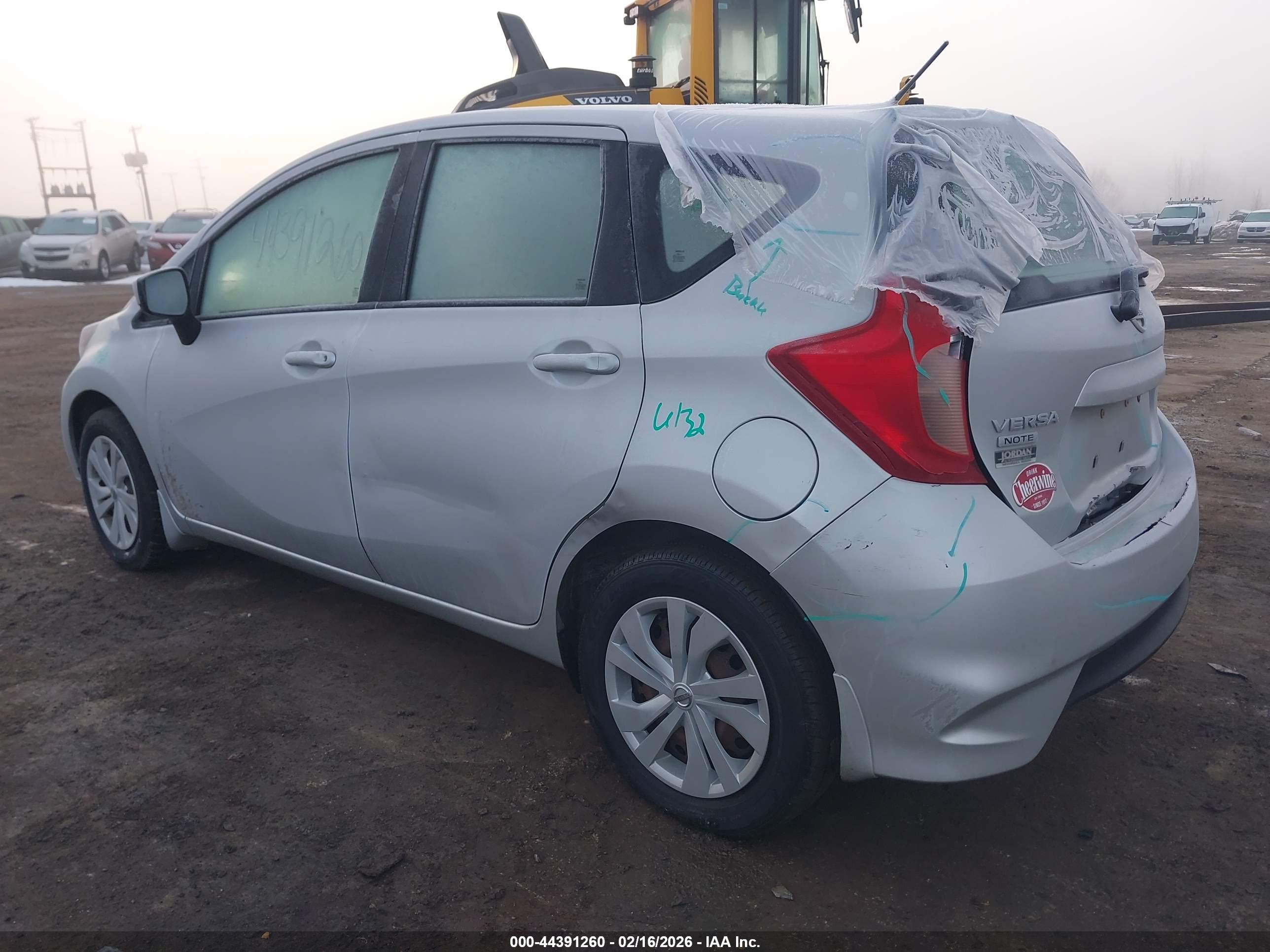 NISSAN VERSA image 3