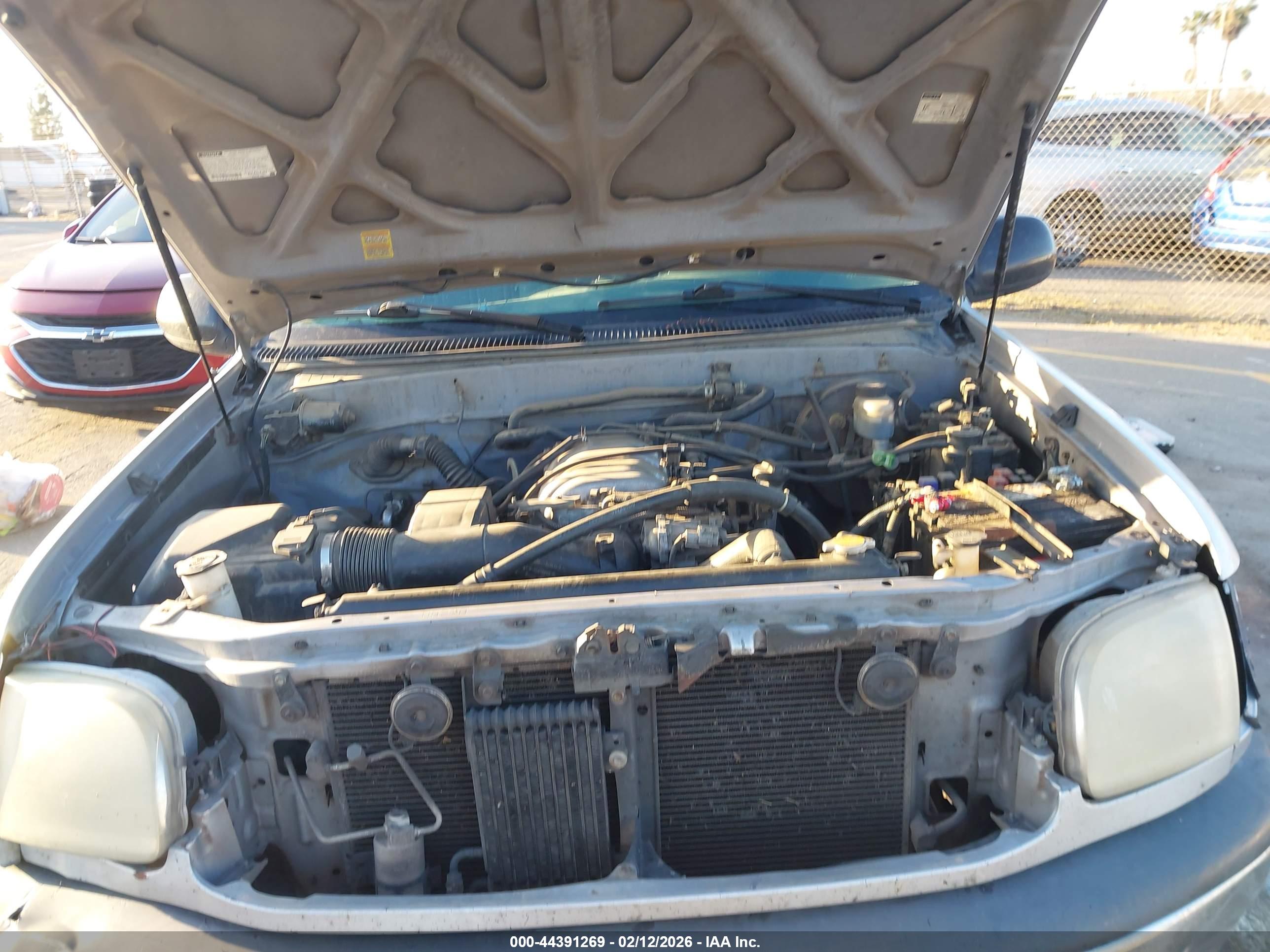 TOYOTA TUNDRA image 10