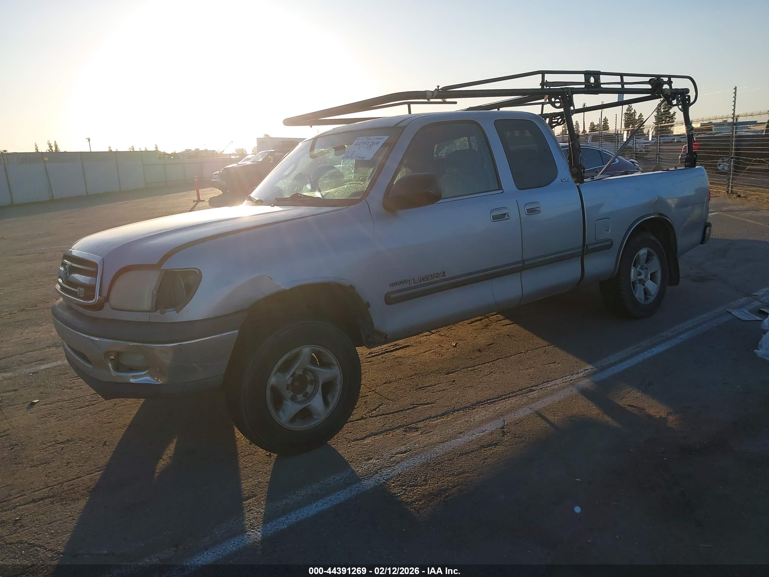 TOYOTA TUNDRA image 2