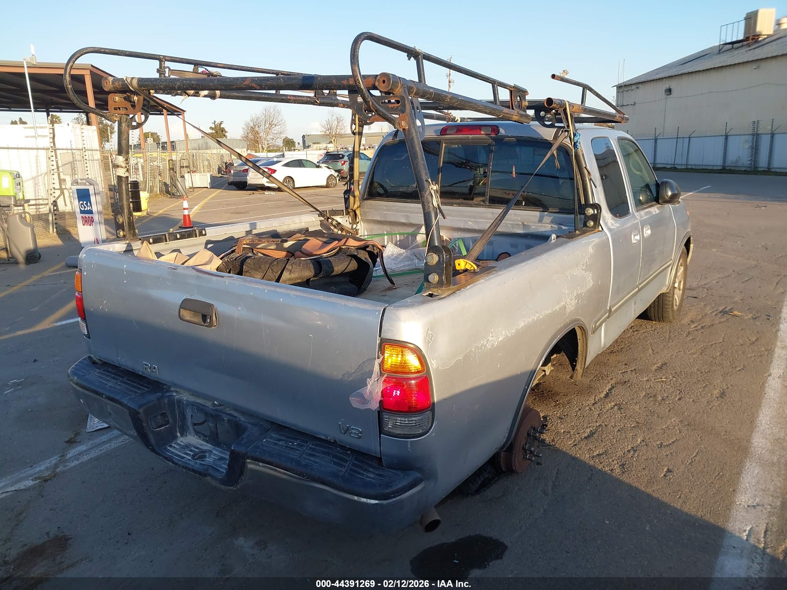 TOYOTA TUNDRA image 4