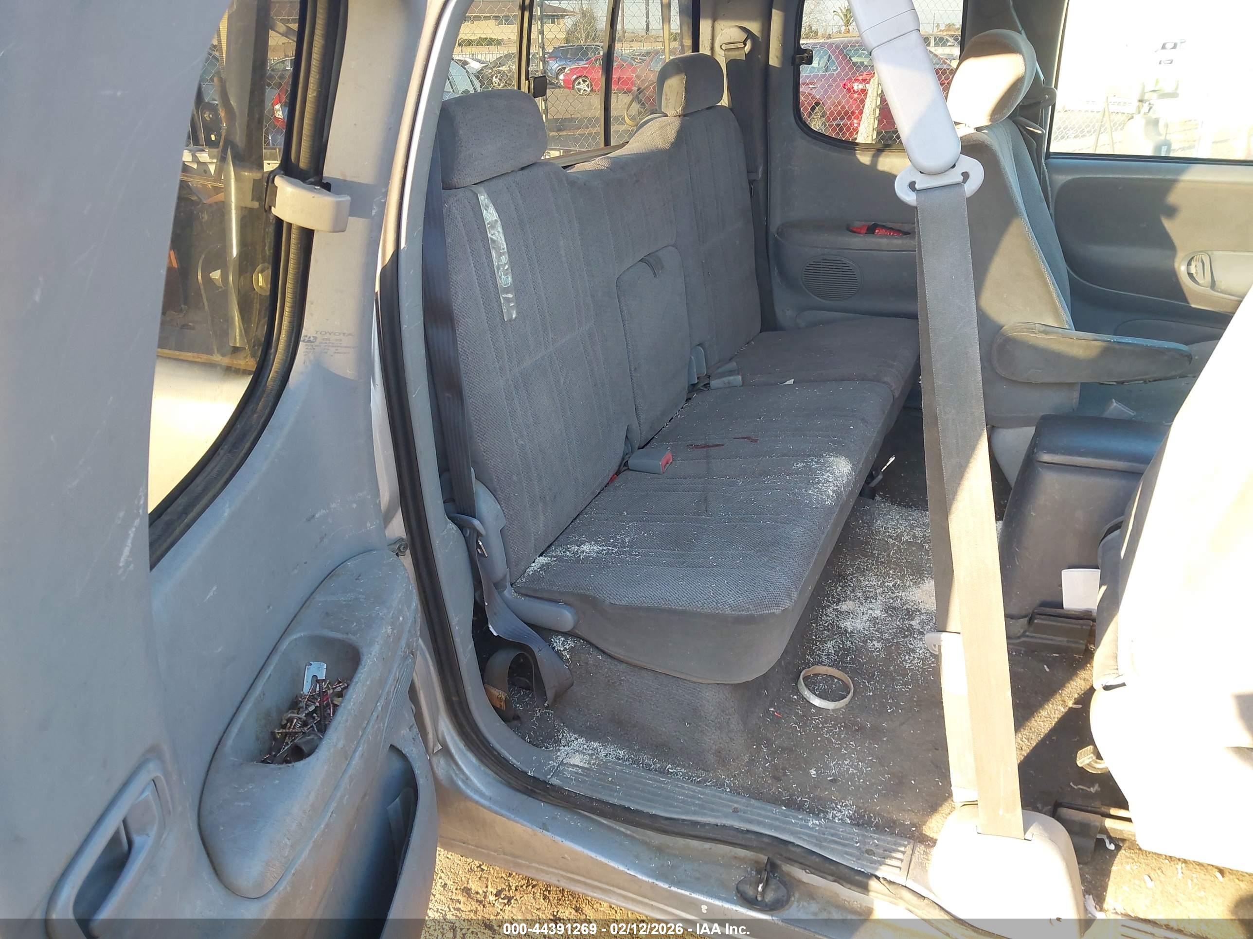 TOYOTA TUNDRA image 8