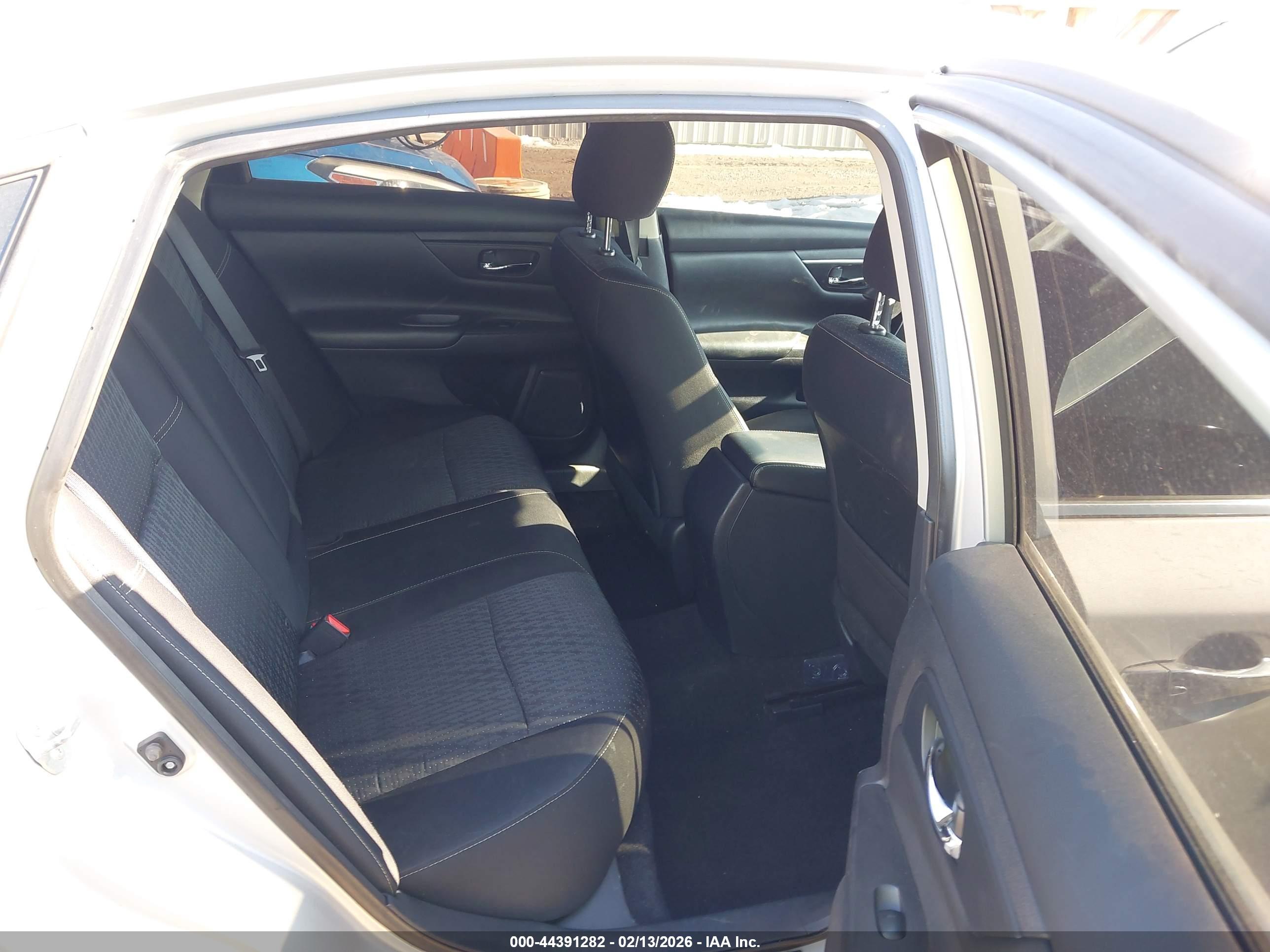 NISSAN ALTIMA image 8