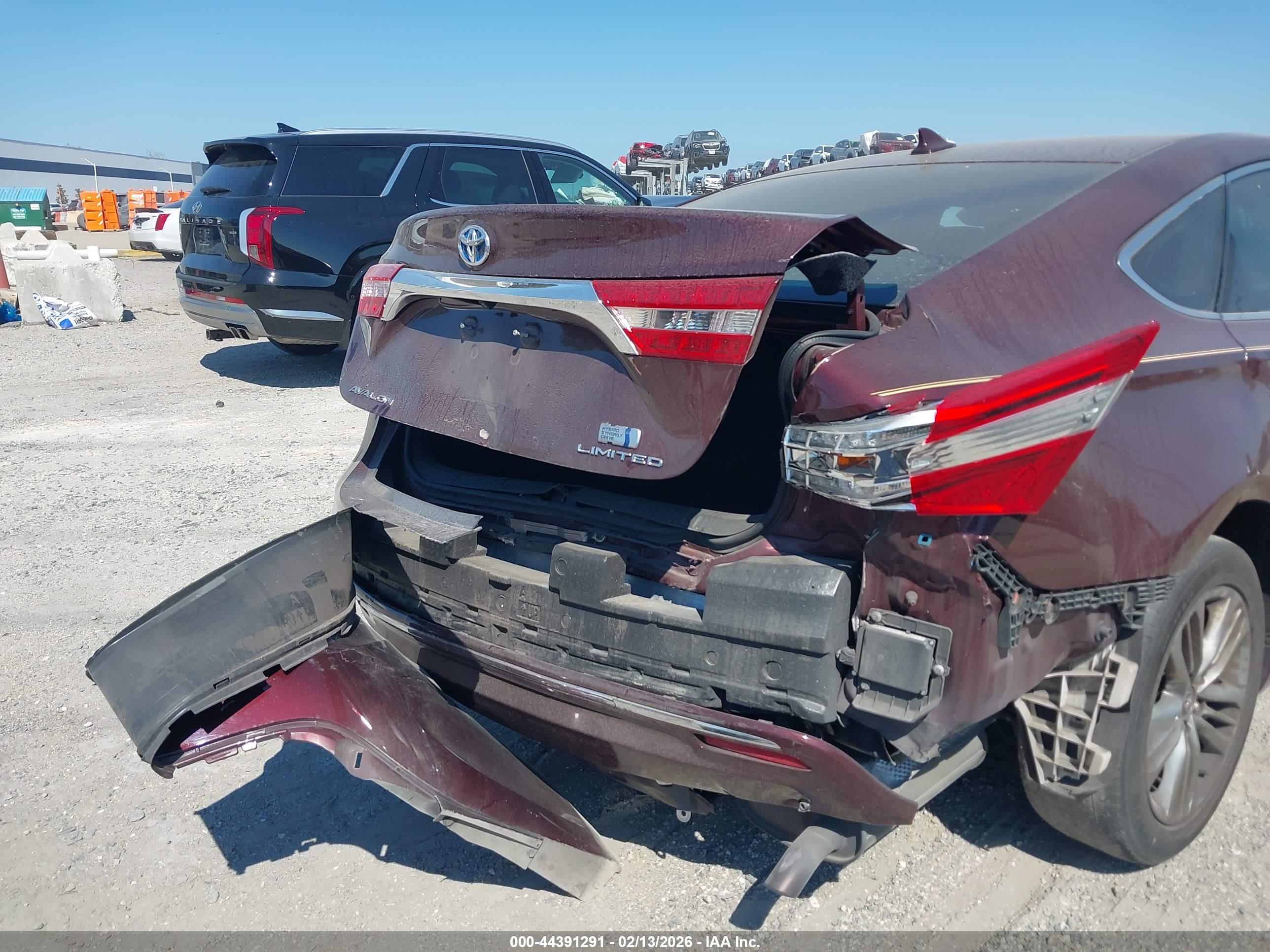TOYOTA AVALON image 6