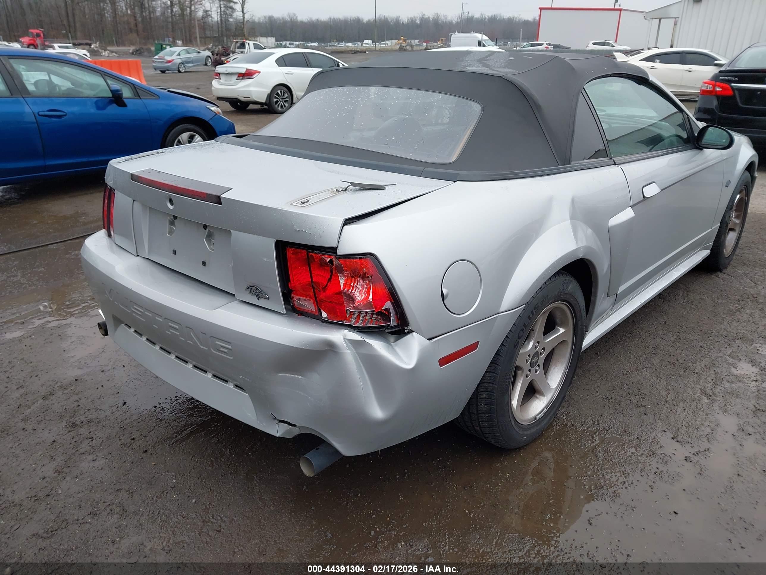 FORD MUSTANG image 6