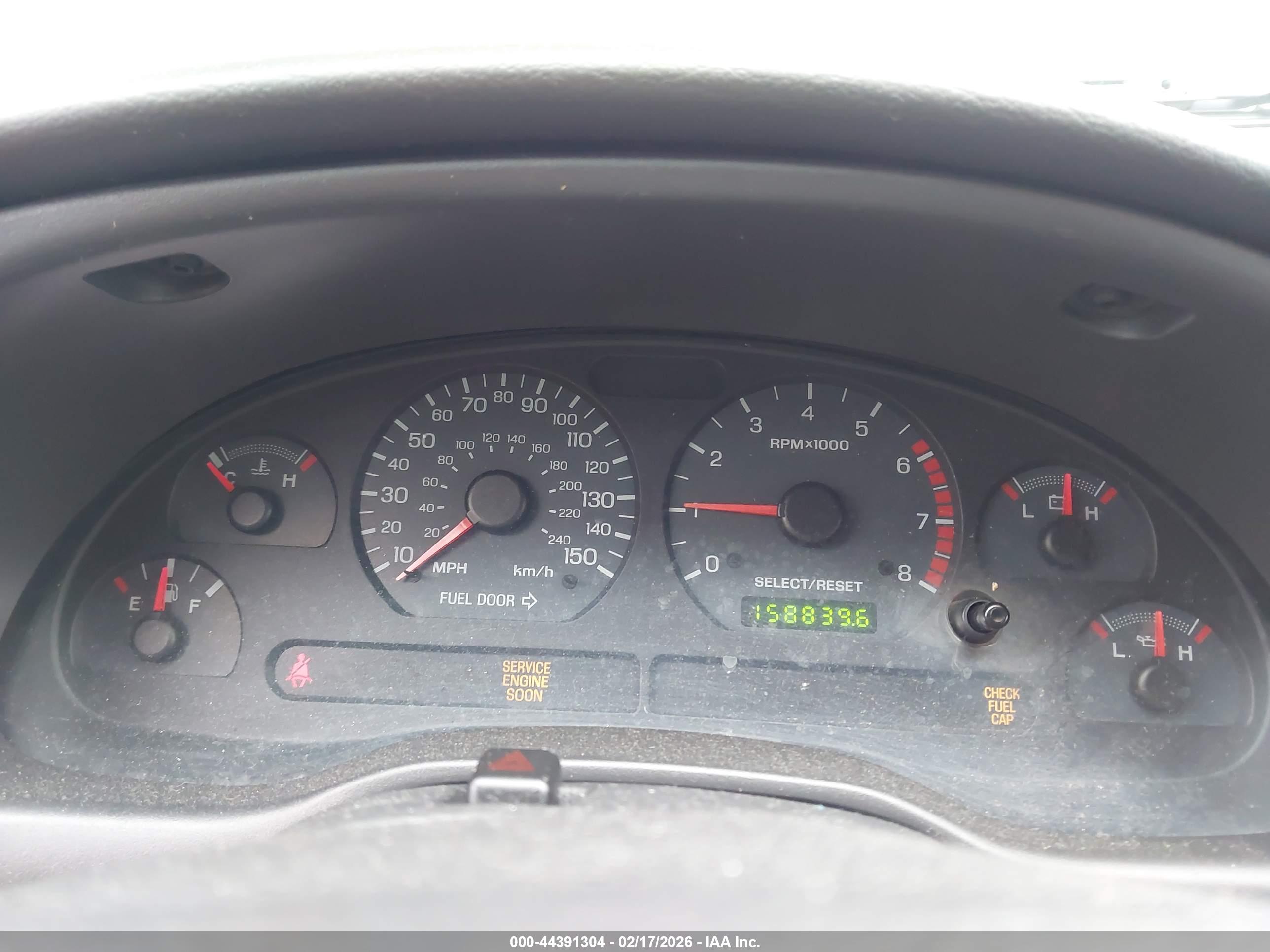 FORD MUSTANG image 7