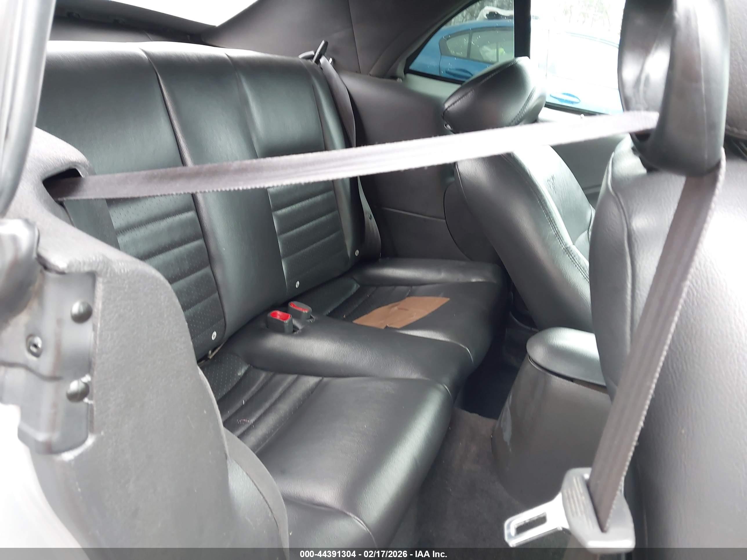 FORD MUSTANG image 8