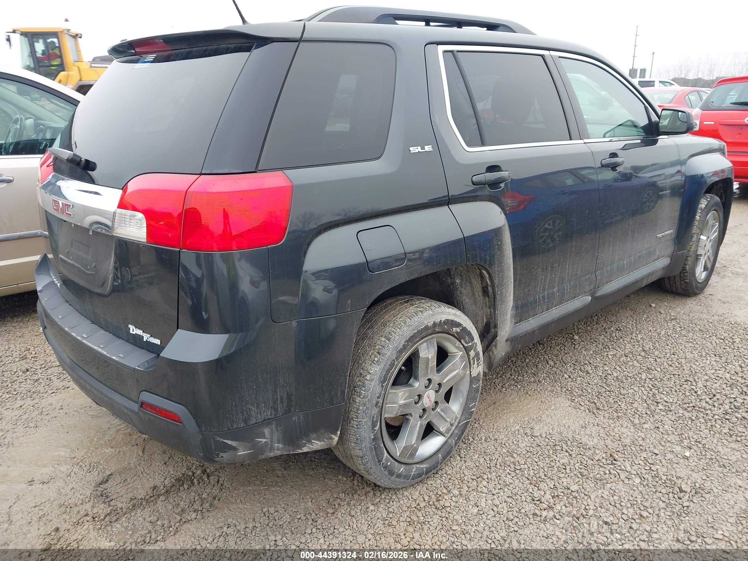 GMC TERRAIN image 4