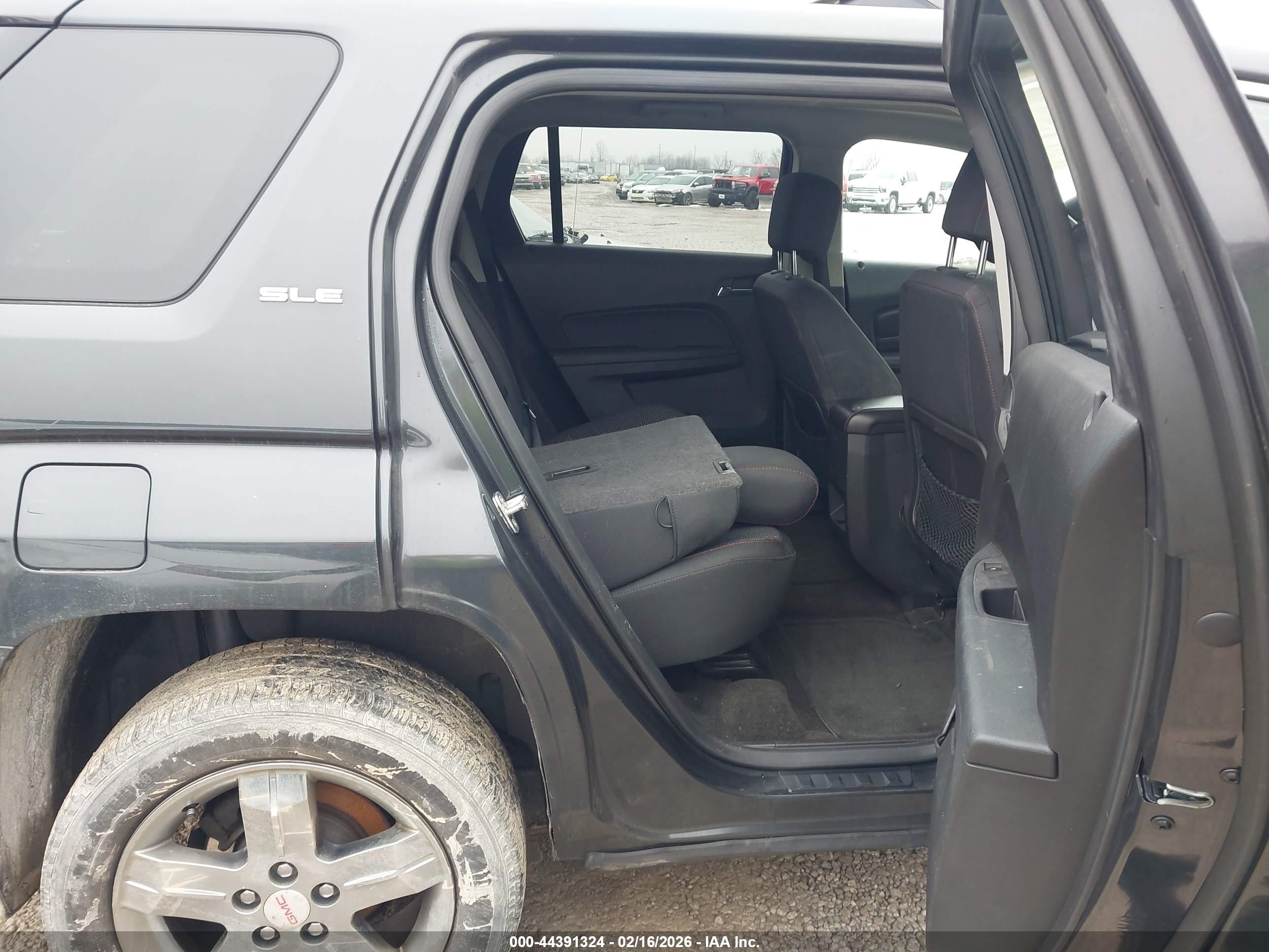 GMC TERRAIN image 8