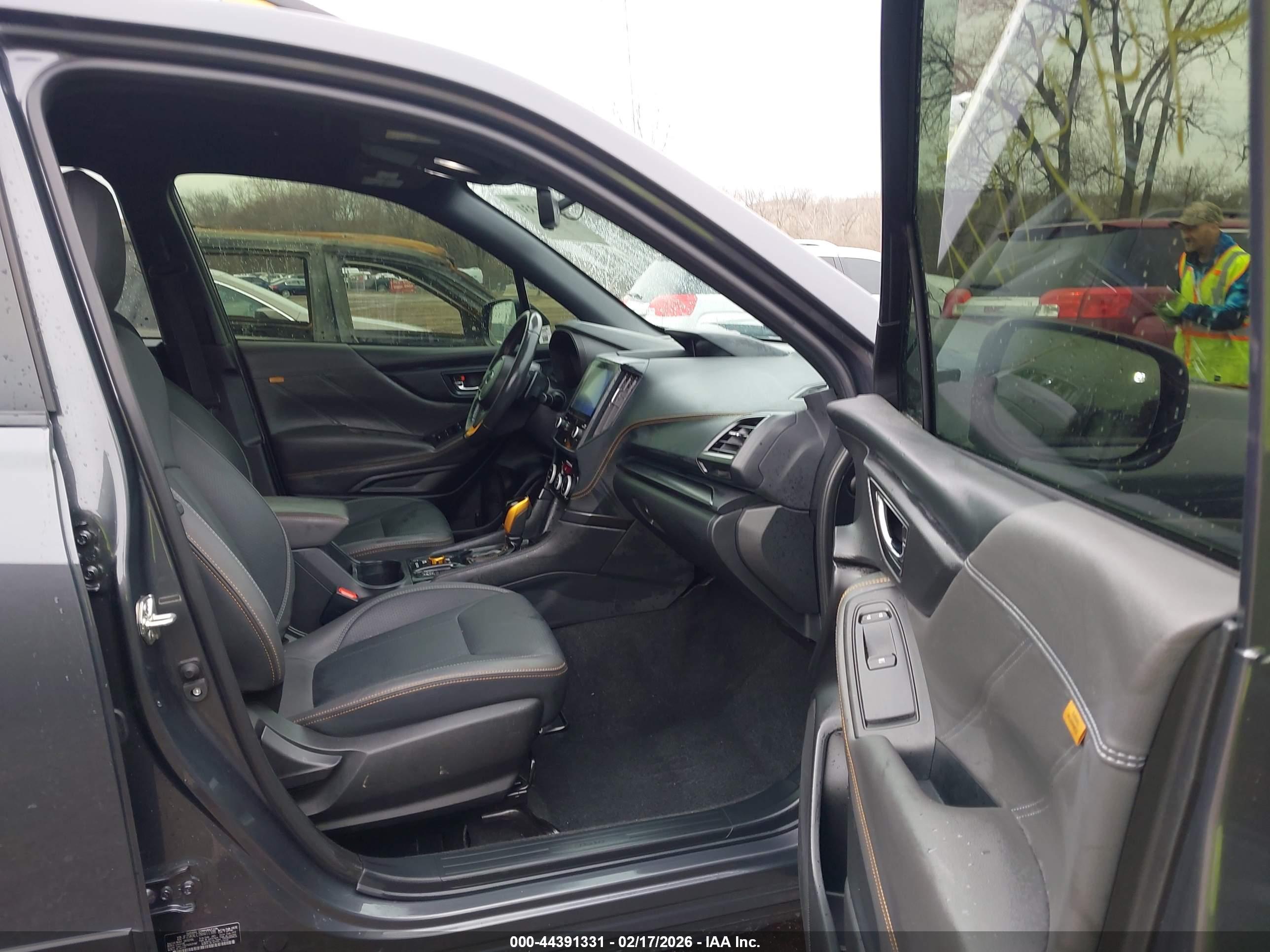 SUBARU FORESTER image 5