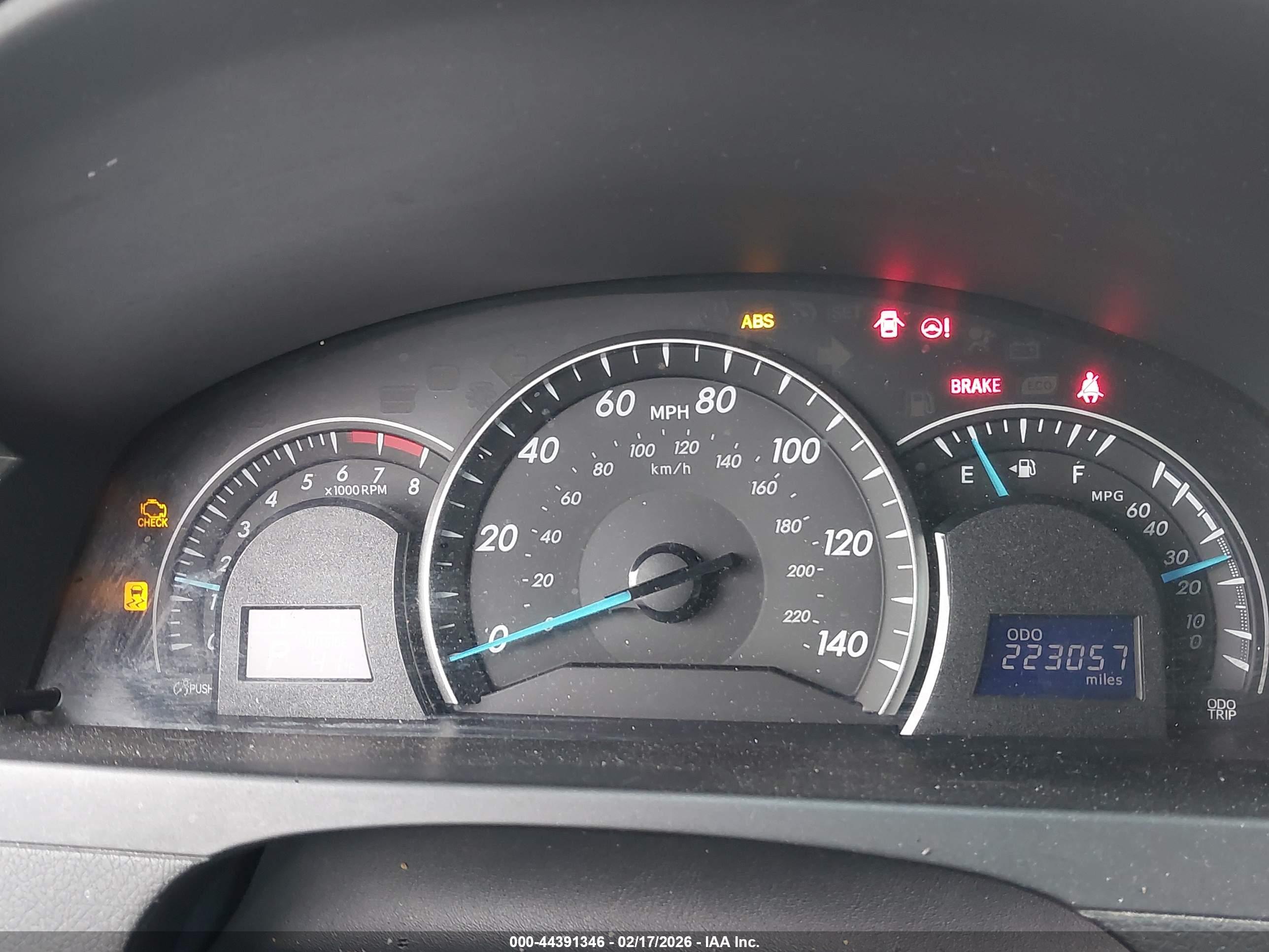 TOYOTA CAMRY image 7