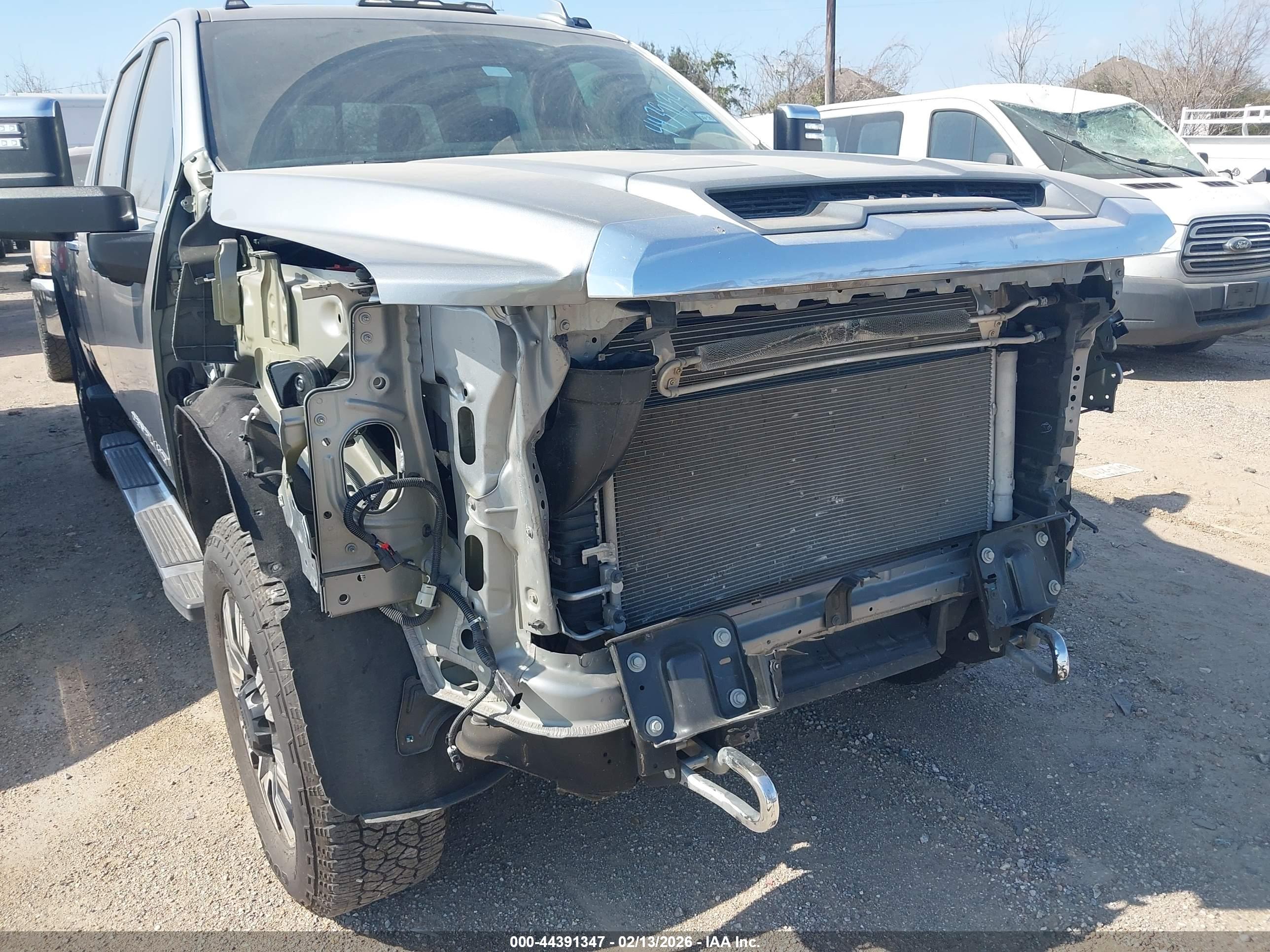 GMC SIERRA image 6