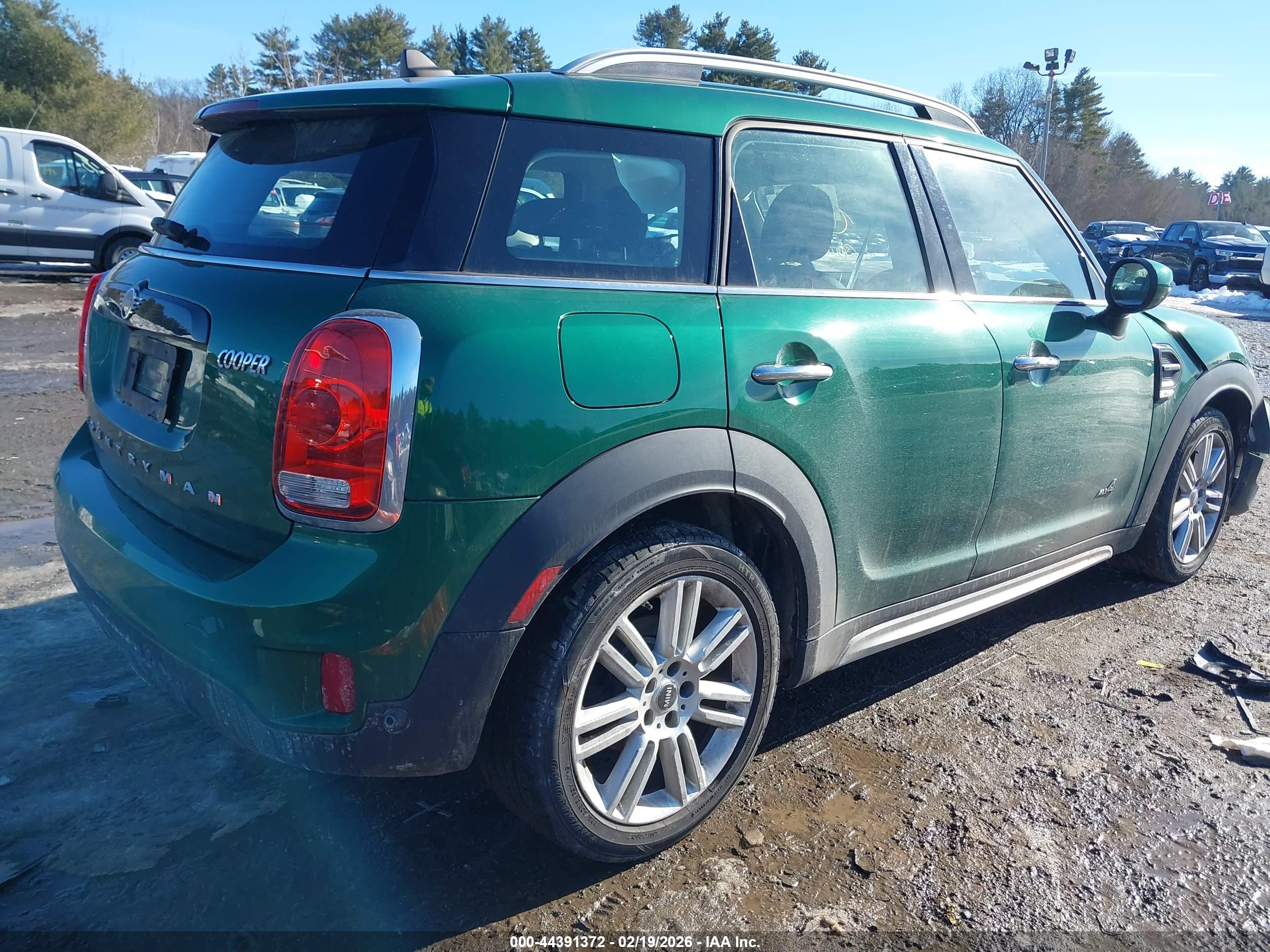 MINI COUNTRYMAN image 4