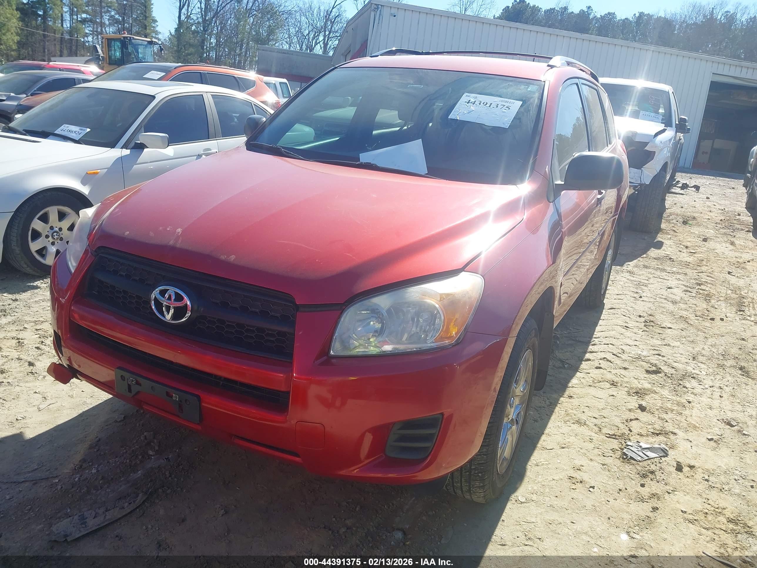 TOYOTA RAV4 image 2