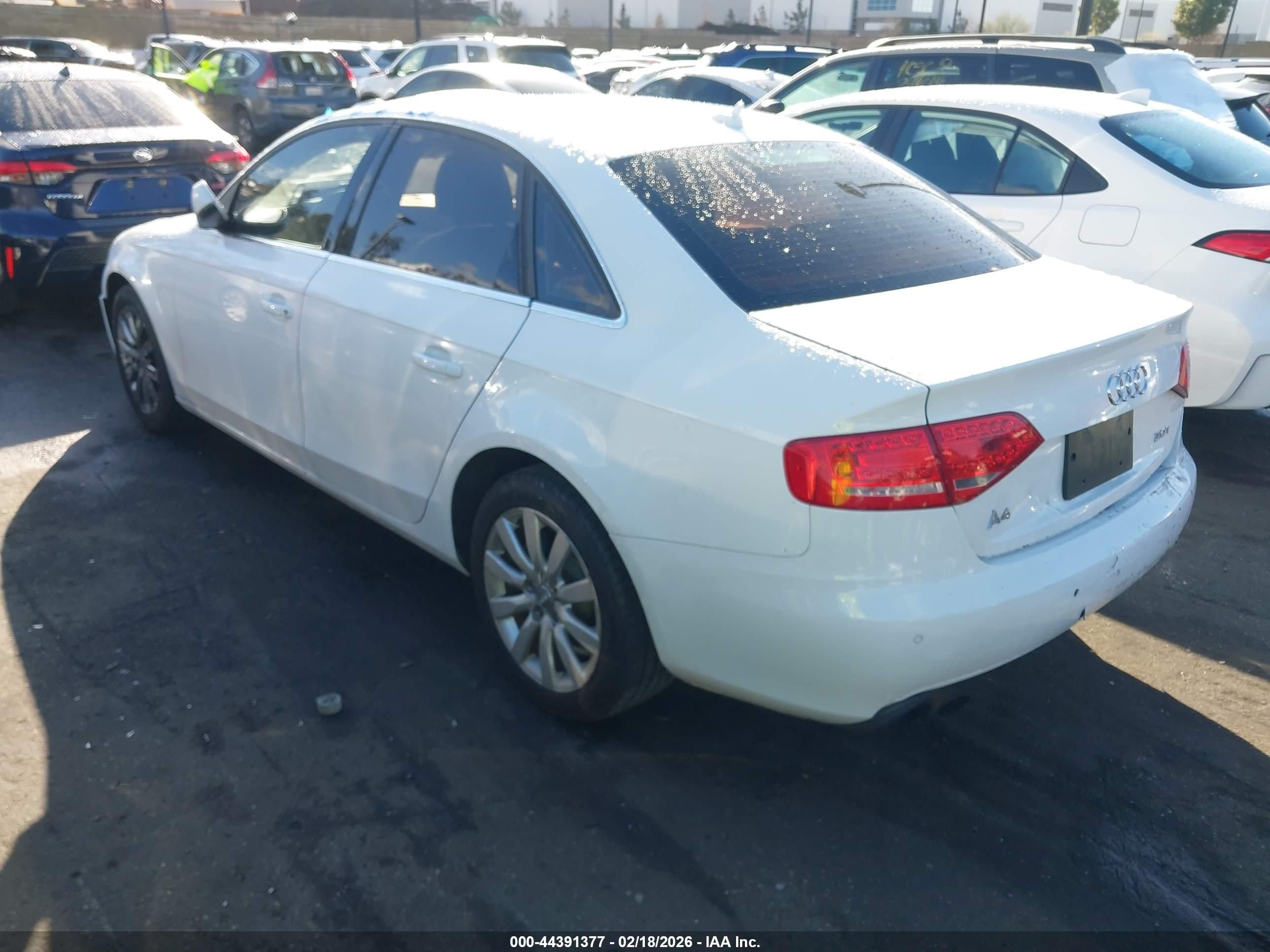 AUDI A4 image 3