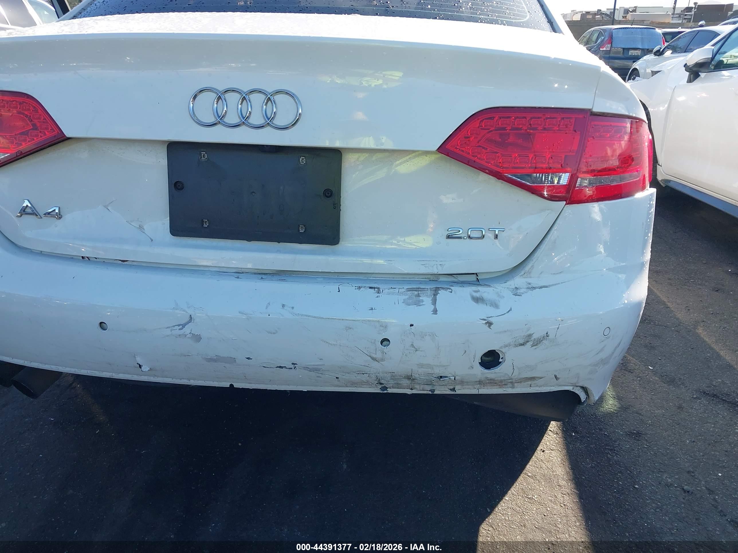 AUDI A4 image 6